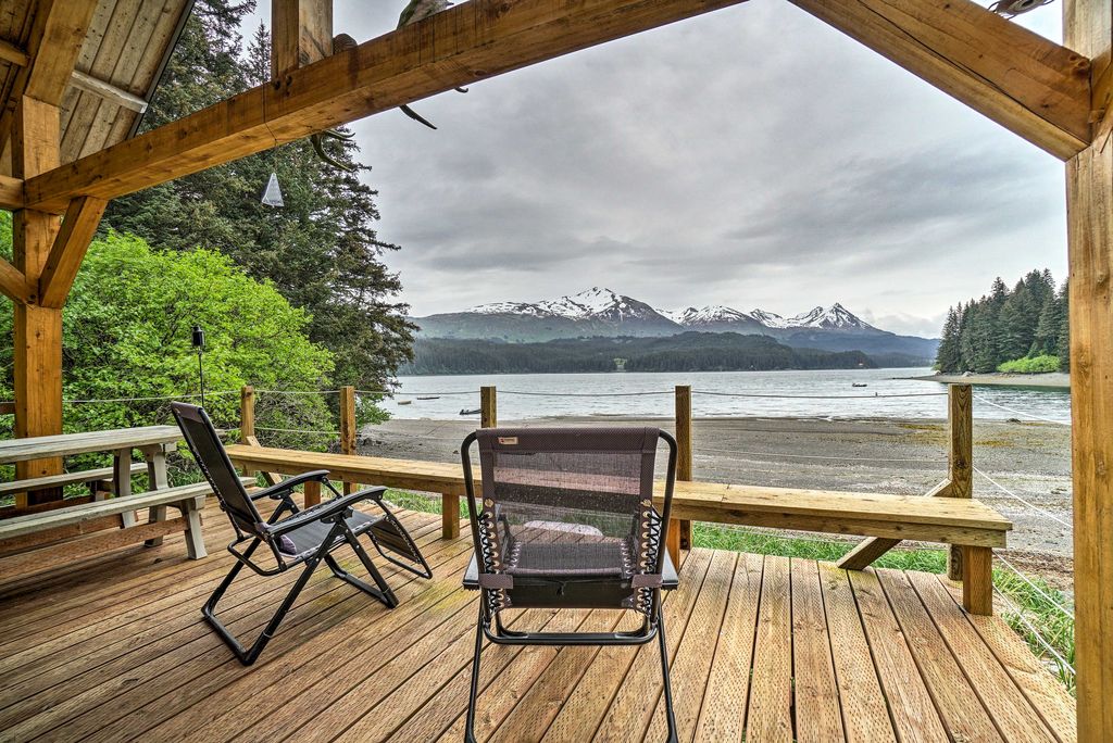 19-backbaylodge.jpg