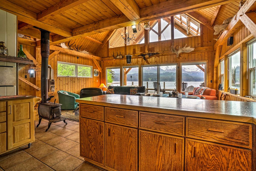 11-backbaylodge.jpg