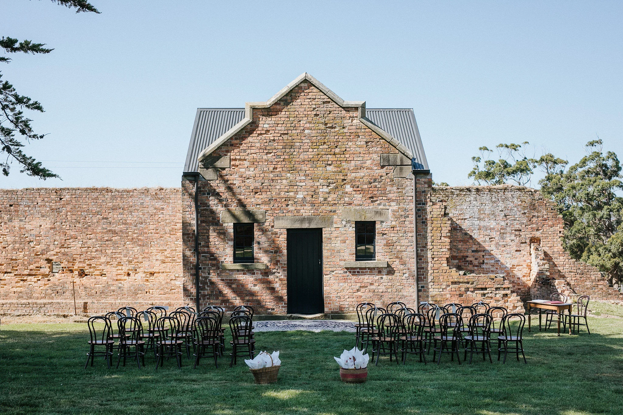 NinaHamilton-TasmanianWeddingPhotographer-Chloe+Nick-OldFarmPortArthur-ShareMe-160 (1).jpg
