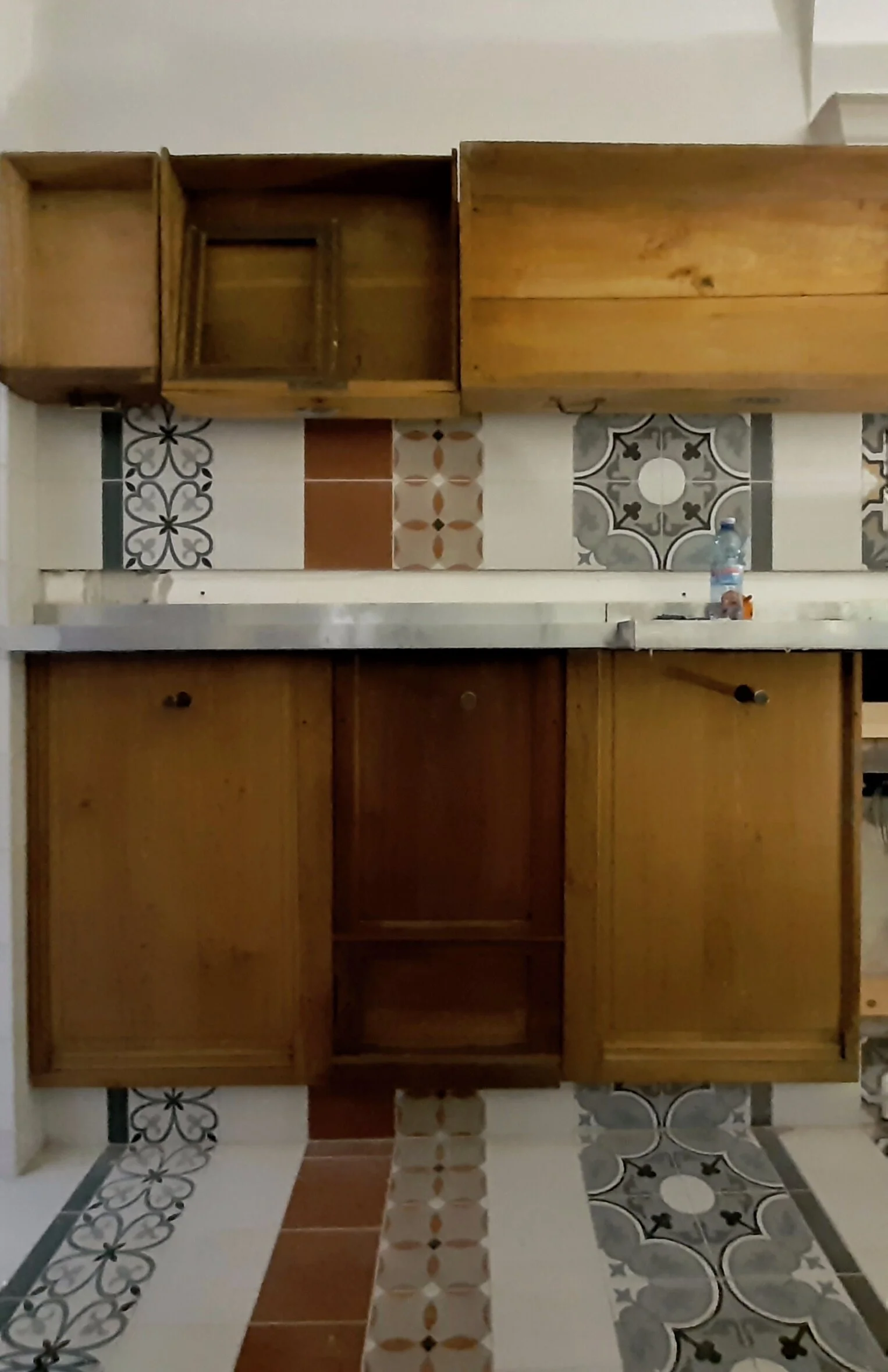 Bugotta - Allestimenti in corso, anche oggi.