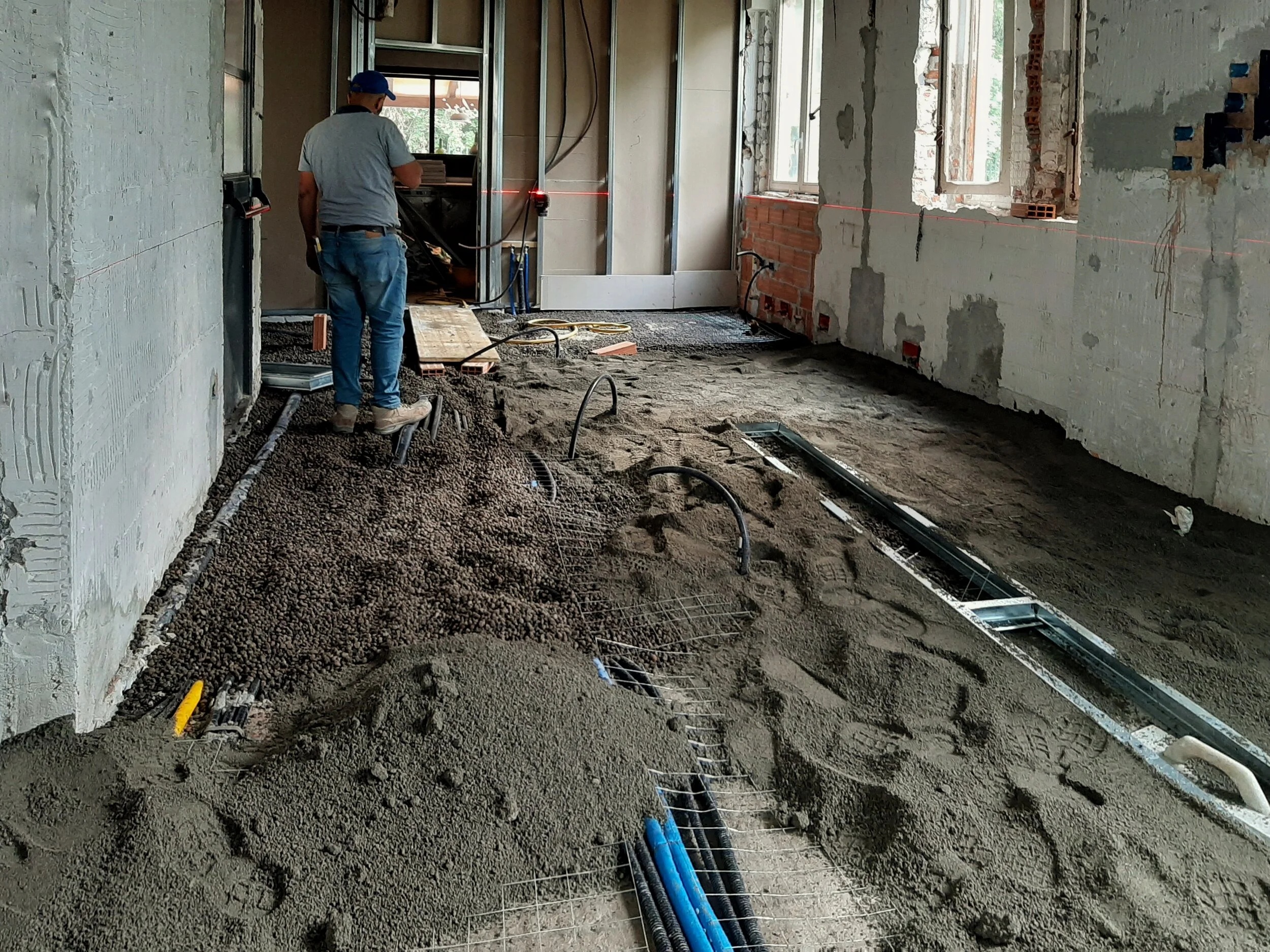 Il Pacchero - Oggi gettiamo i massetti. 