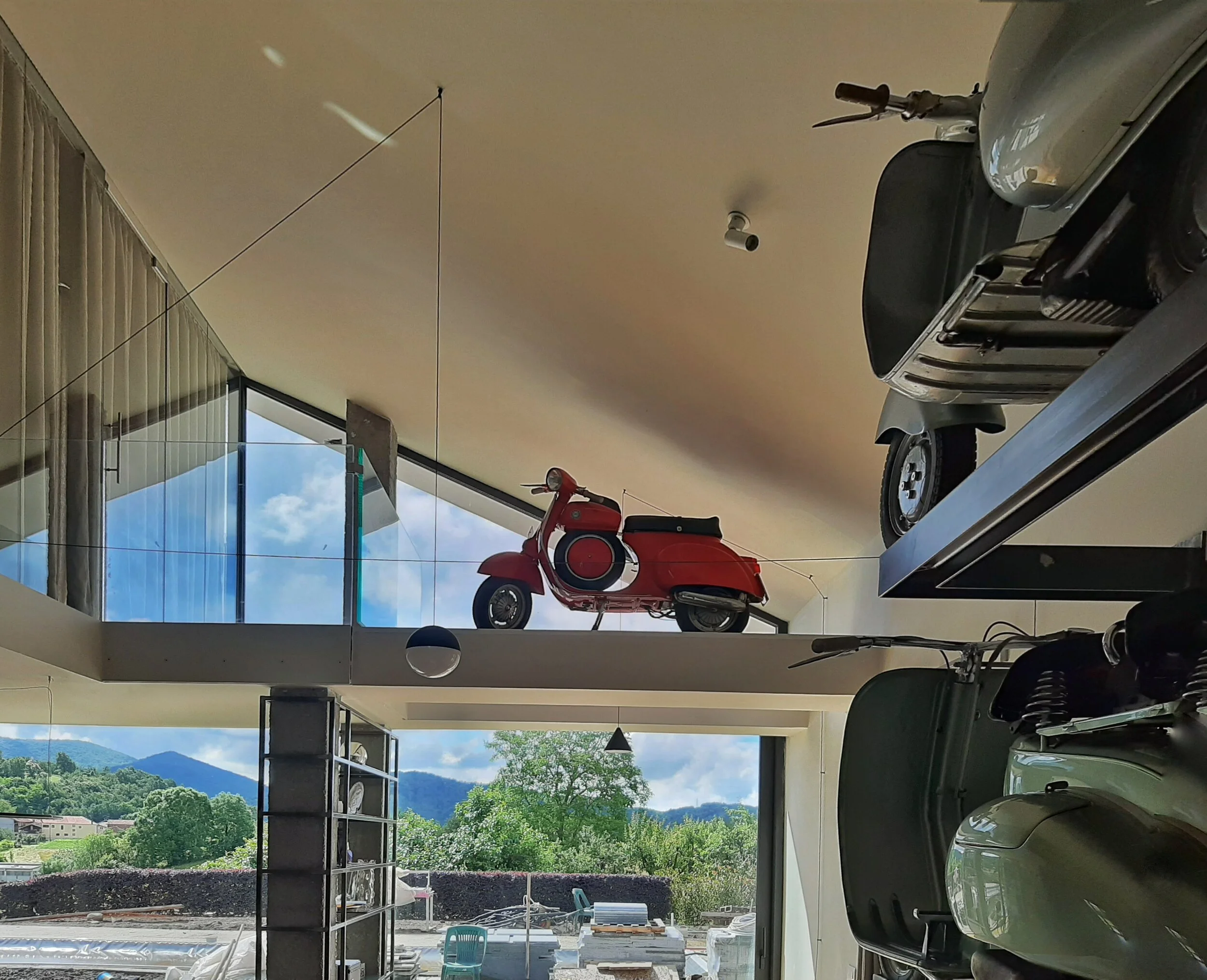 Giaveno - Vespe sul camino 2