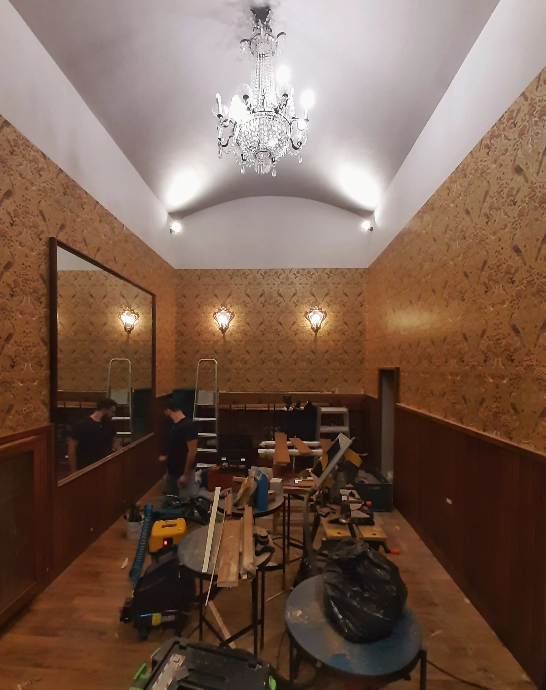 Gaudenti - Quasi ultimanti i lavori per l'allestimento della saletta.