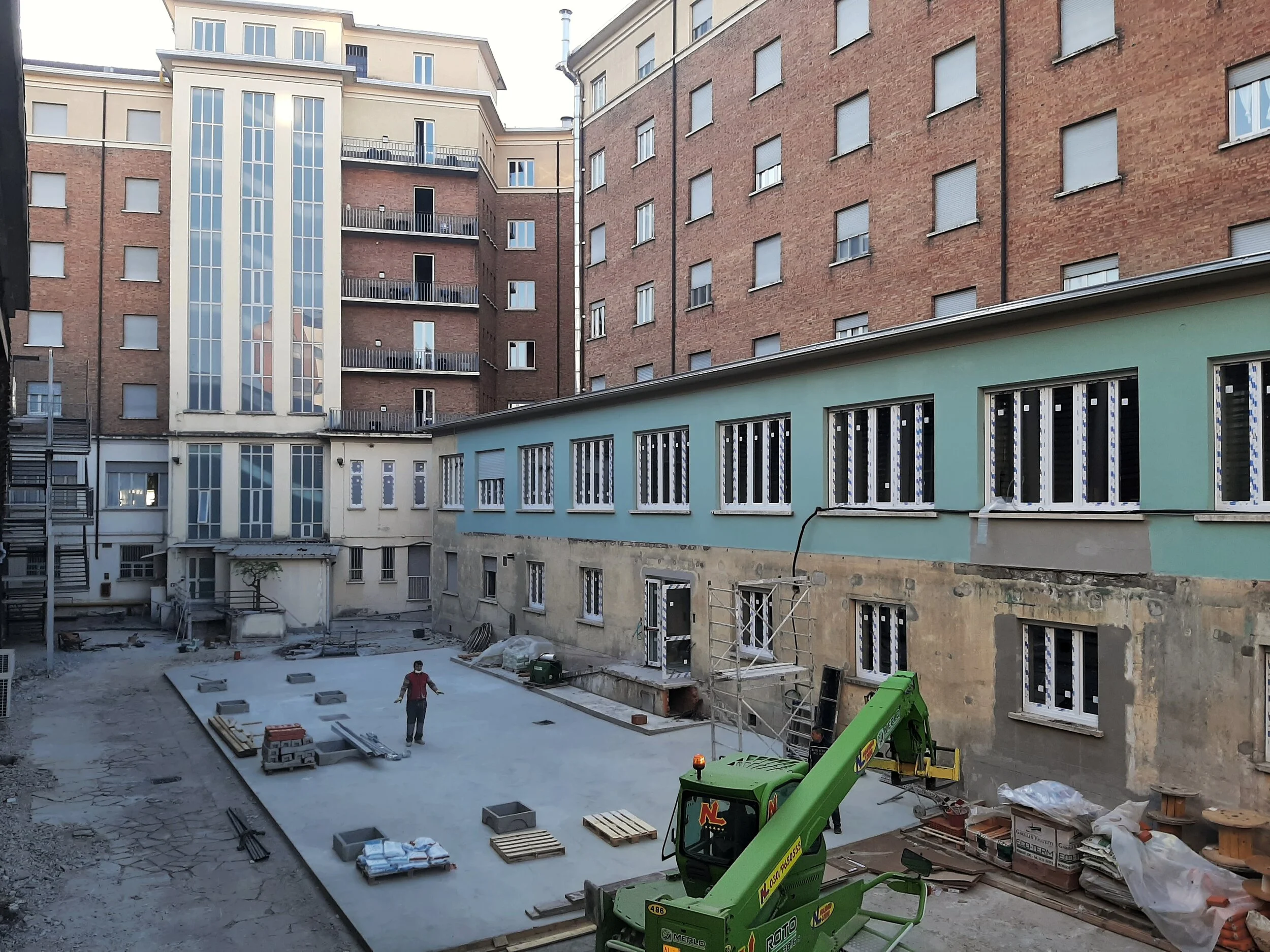 Collegio Einaudi - Proseguono le opere esterne mentre all'interno ci concentriamo sulle finiture.