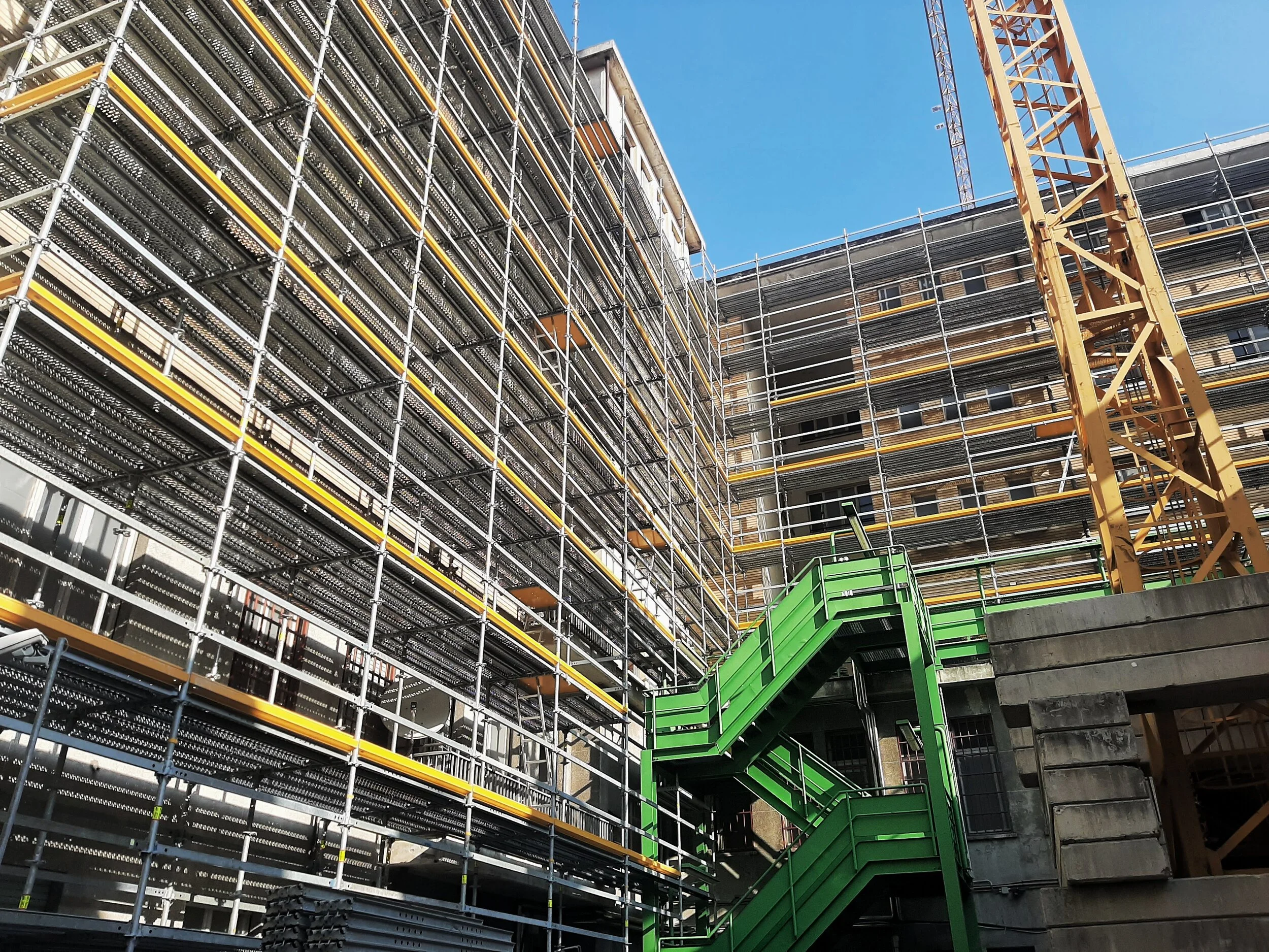 Collegio Einaudi, Sezione Mole - Montato il ponteggio interno.