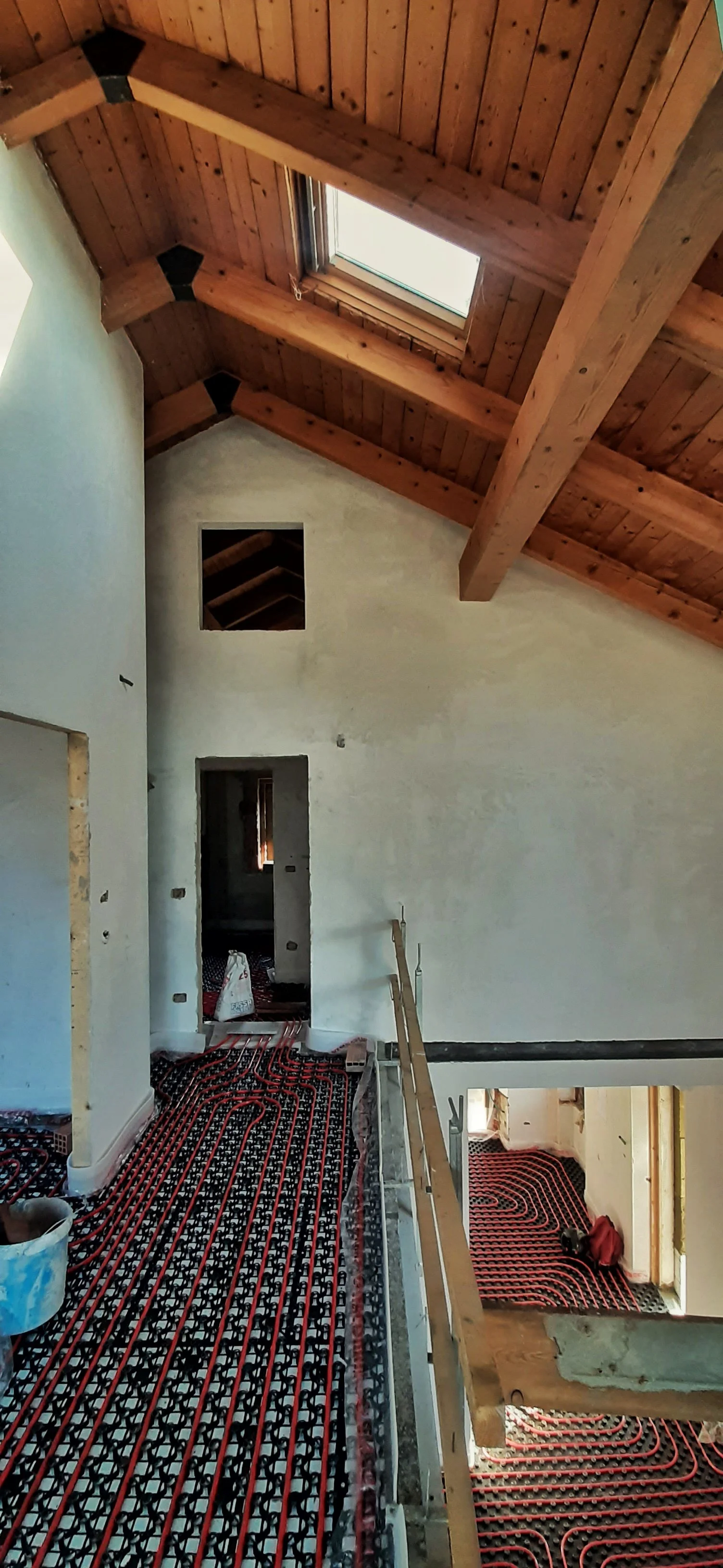 San Mauro Torinese - Posa del riscaldamento a pavimento.