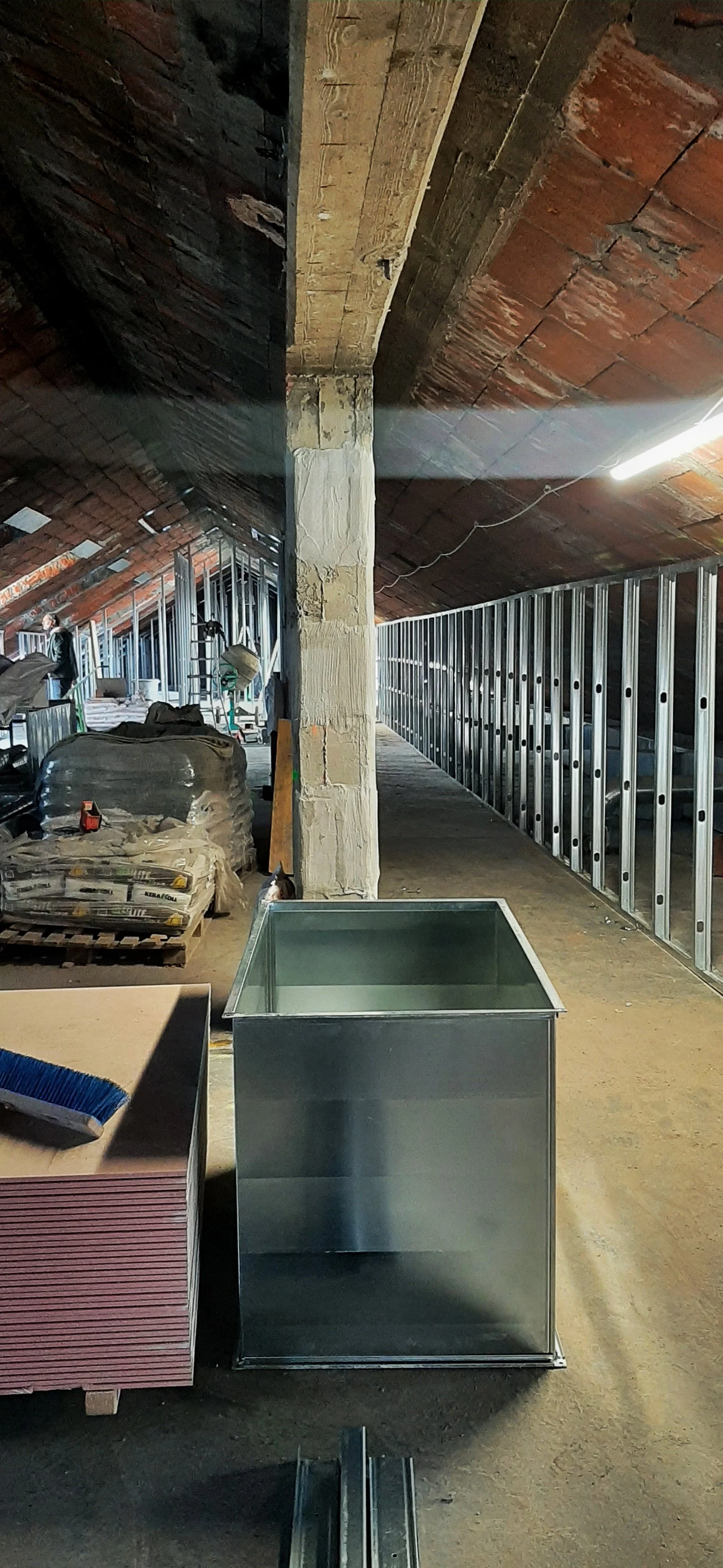 Collegio Einaudi, sezione Mole - Pareti in cartongesso al piano sottotetto.