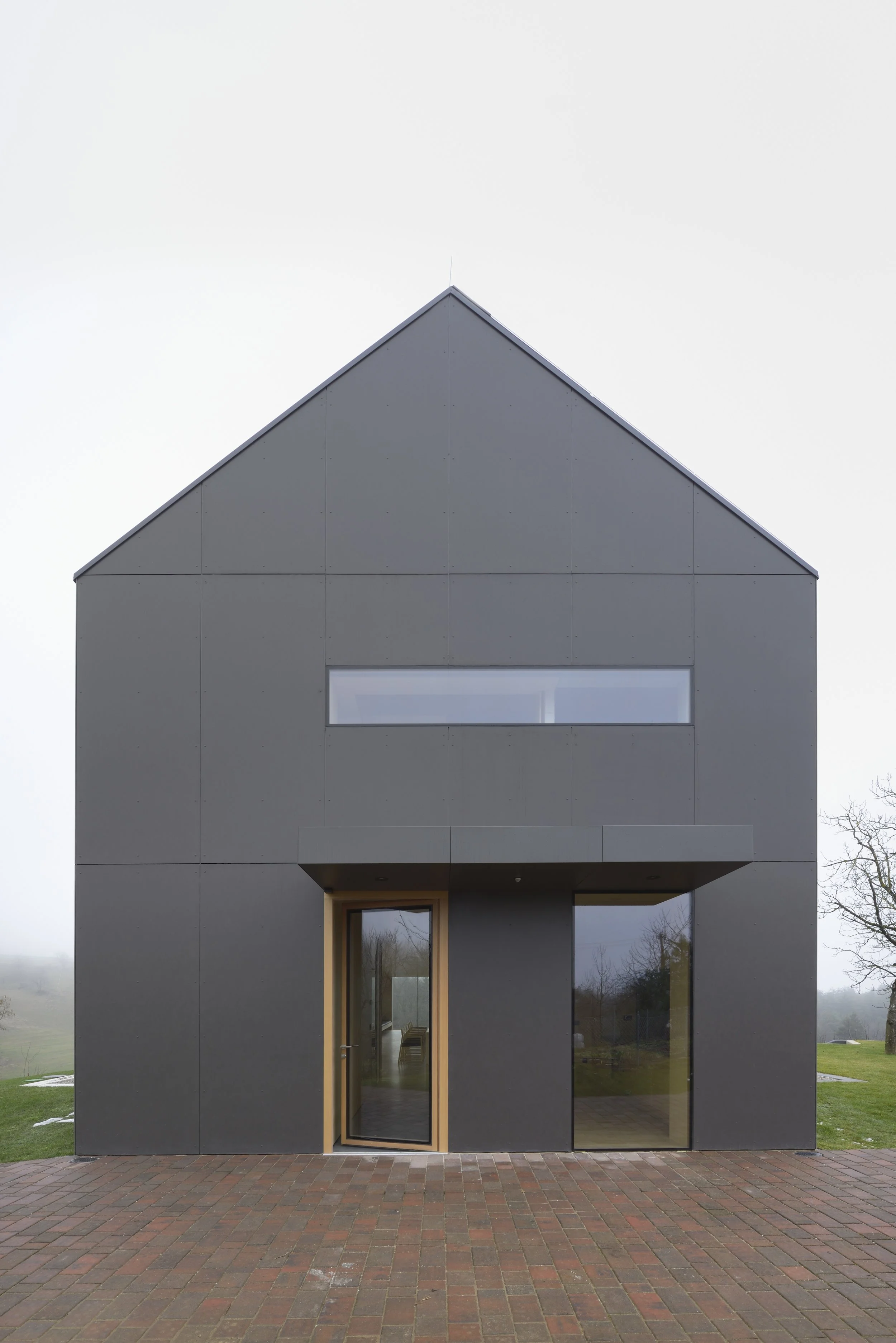 THE BLACK BARN, Šentruper (SI), Completed, 2014