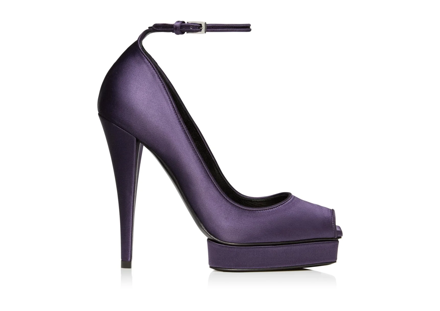 pisces court shoe by the people's movement