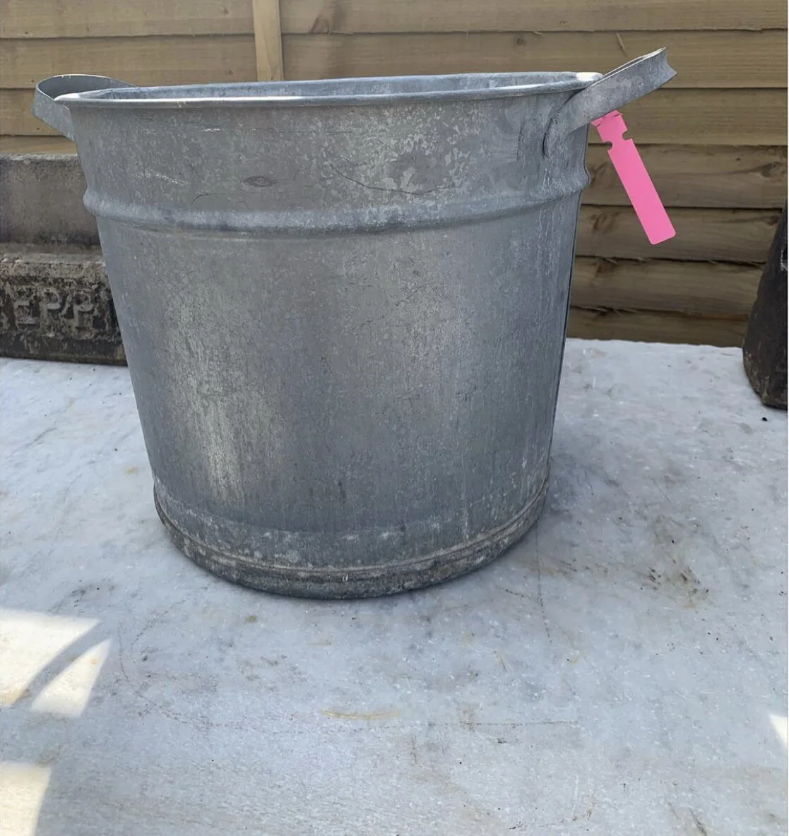 099B63E8-B2A1-4939-B64E-8958DE19A2D2