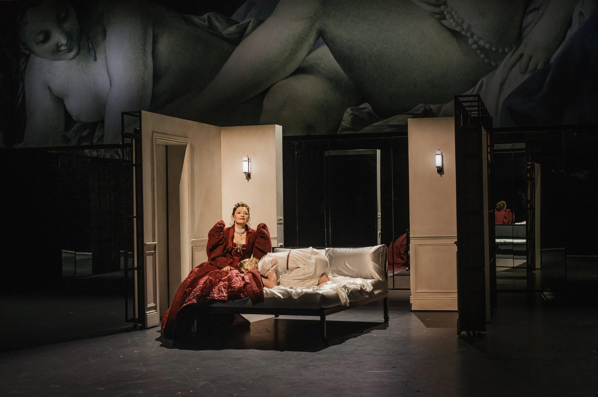 Lesley Manville (Marquise de Merteuil) and Hannah van der Westhuysen (Cécile de Volanges) in Les Liaisons Dangereuses at the National Theatre. Photographer Sarah Lee LLD017.jpeg