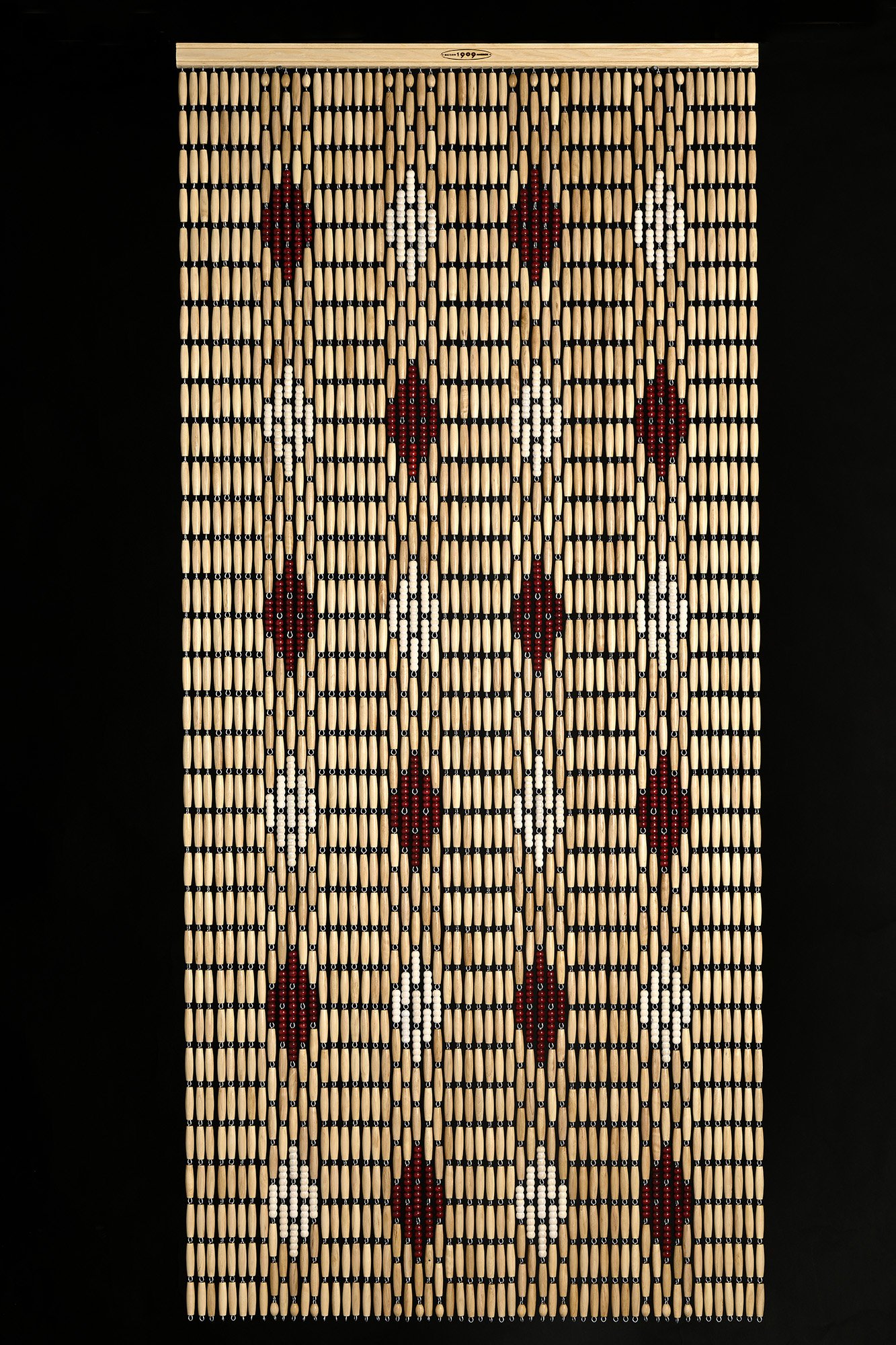 " Pantin " en Buis Mimosa Rouge Bordeaux et Mimosa Blenc - fond en Charme Naturel