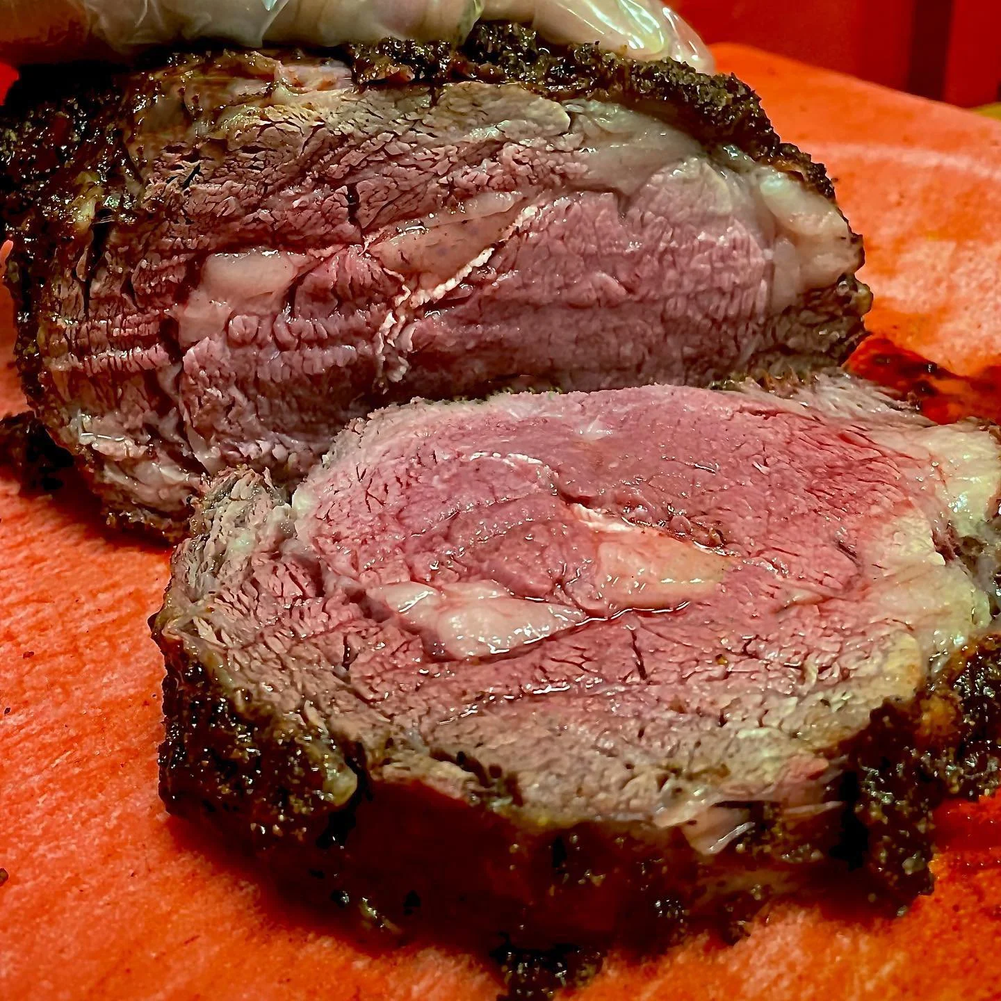 Guess who&rsquo;s back&hellip; back again&hellip; 🎶
PRIME. RIB.

12oz or 16oz? Translation: Hungry&hellip; or hungrier. either way they come with 2 sides, toast and Jim Beam au jus

IN CRUST WE TRUST 

👉 Din-In, Carry-Out, or Tap That App!

#wareho