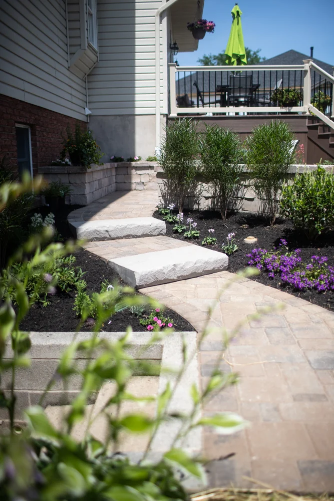 Landscaping_Corner_paver_patio-1.jpg