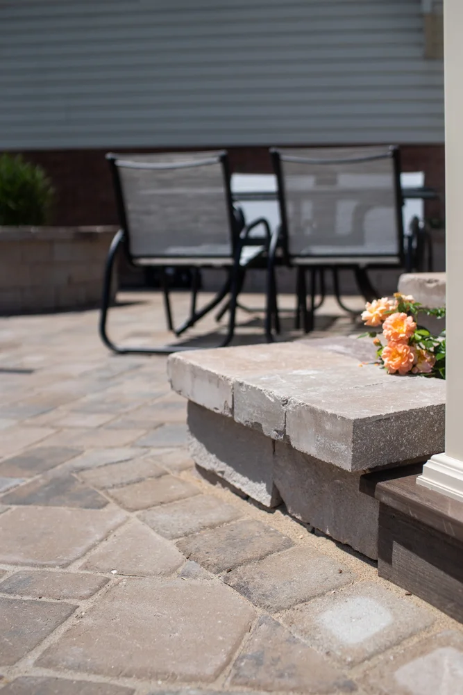 Landscaping_Corner_paver_patio-8.jpg