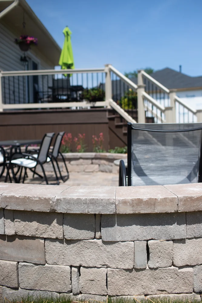 Landscaping_Corner_paver_patio-16.jpg