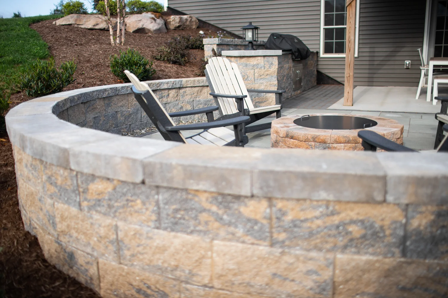 Landscaping_Newberrytown_patio_outdoor_kitchen-32.jpg
