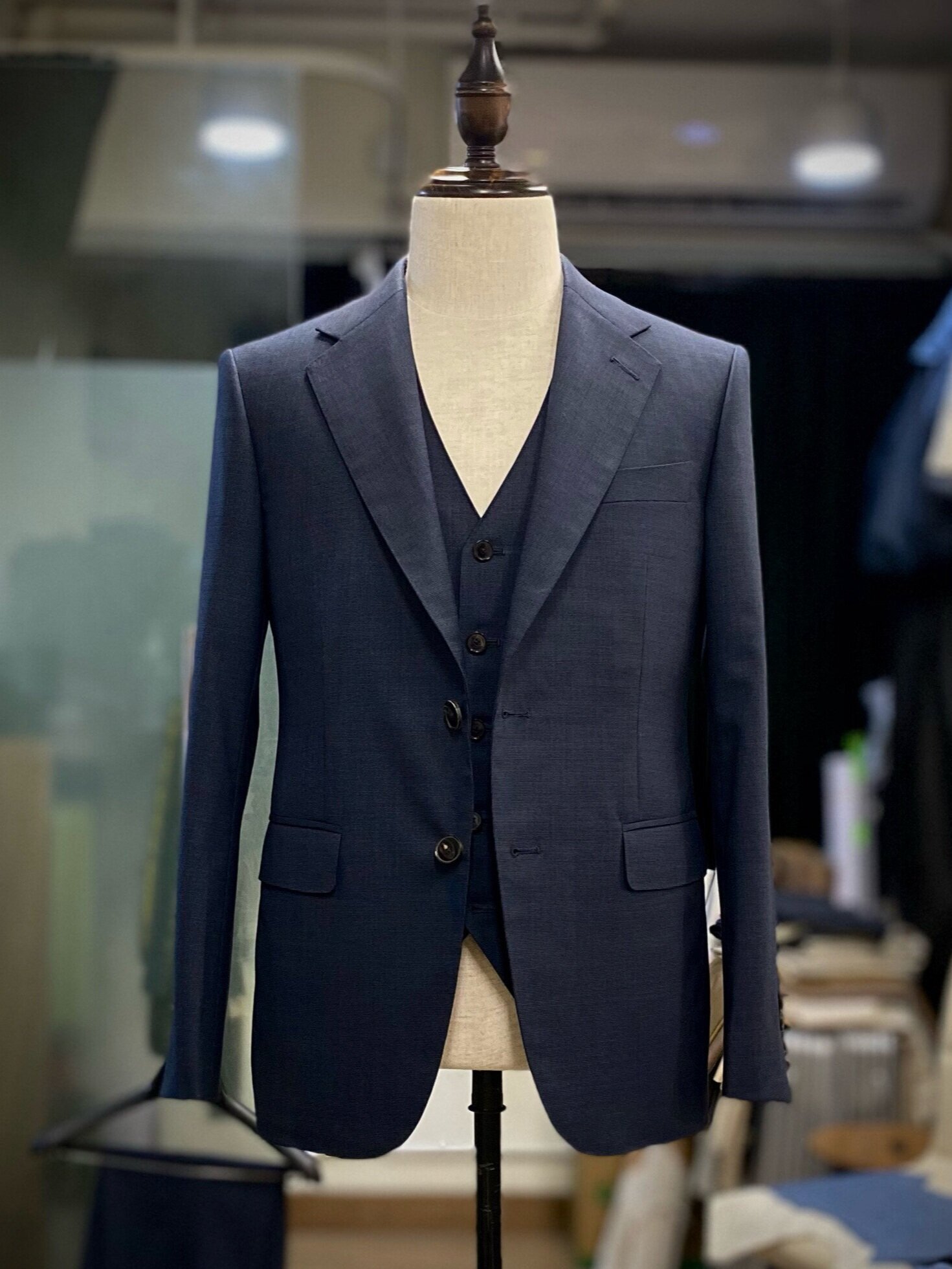 H%26S+Seaonal+Stretch+Three-Piece+Suit.jpg