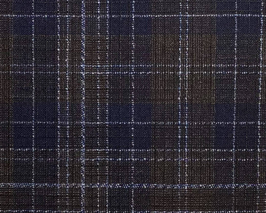 90% Wool 10% Silk; 220g