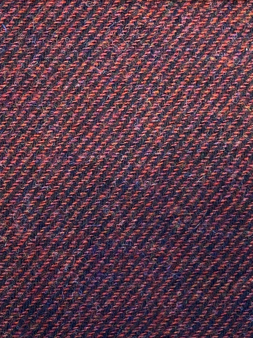 100% Lambswool; 340g