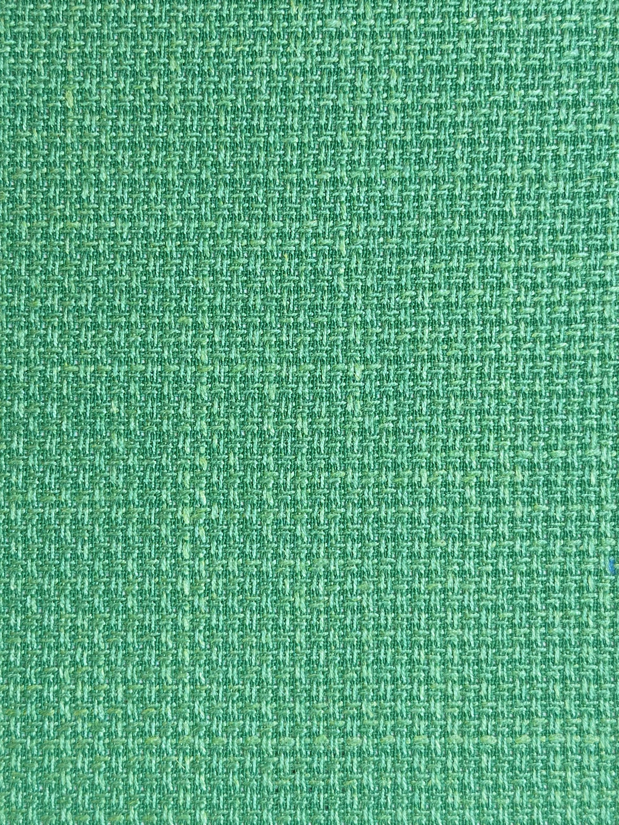 76% Wool 12% Silk 12% Linen; 260g