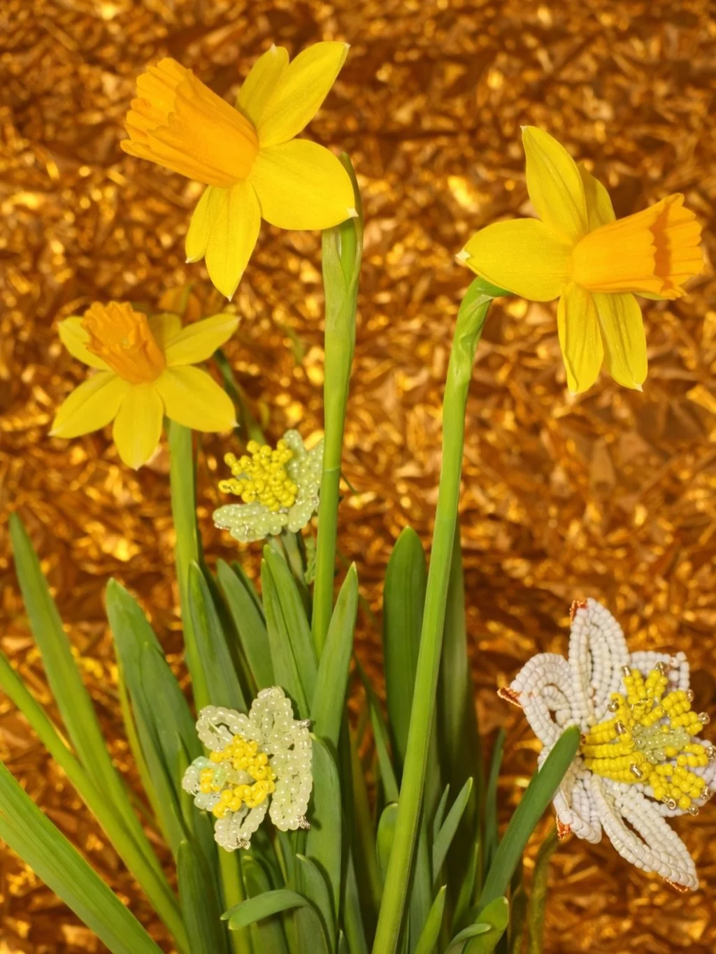 Wishing you a joyous Lunar New Year! May the Year of the Horse bring boundless happiness, prosperity, and good fortune to all. 

#lunarnewyear #beads #daffodil #新年快樂