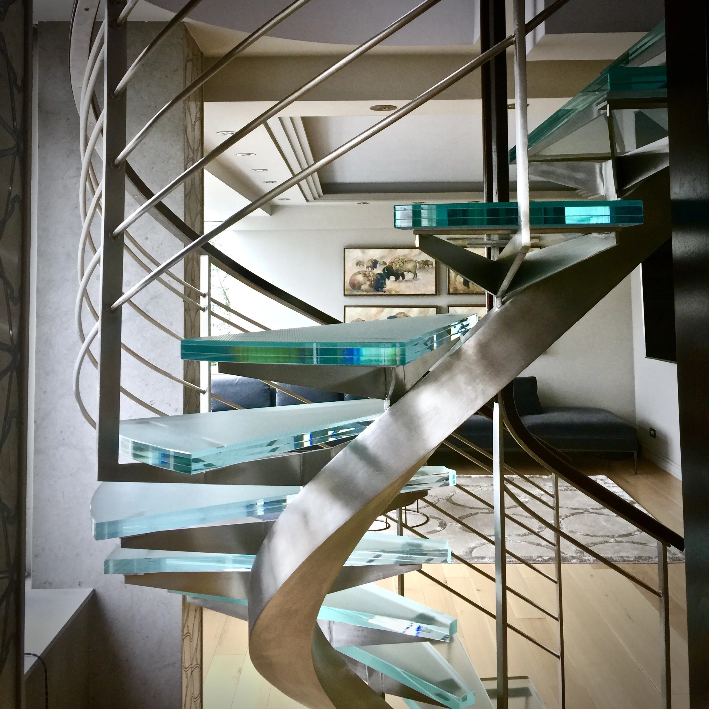 IN 1 Valda Glass Stair.jpg