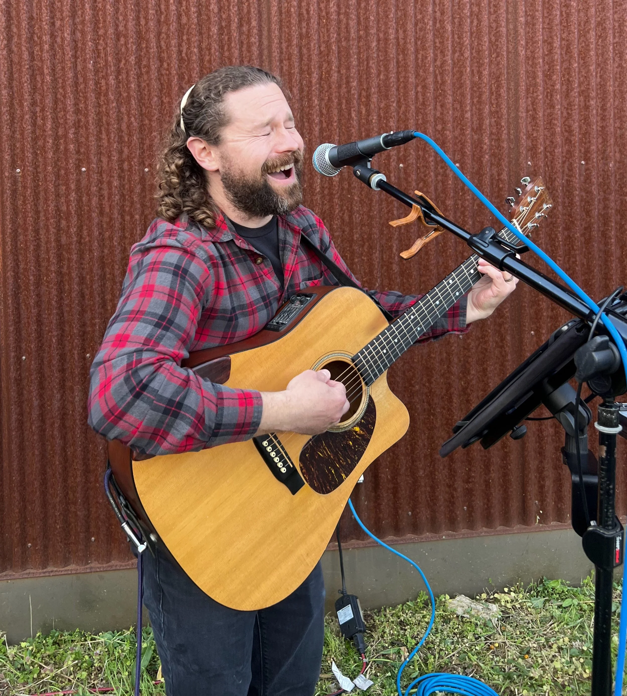 Music Mondays -Leo Fron
