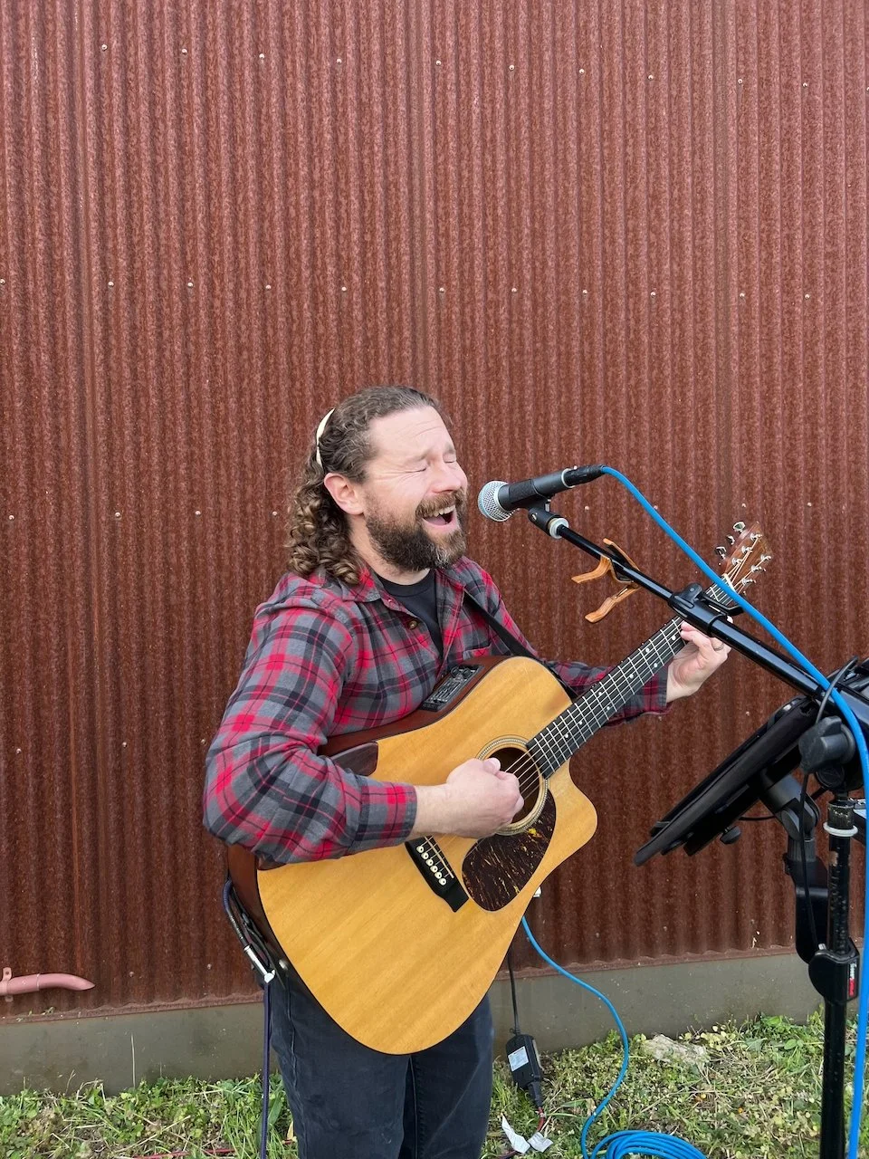 Music Mondays with Leo Fron