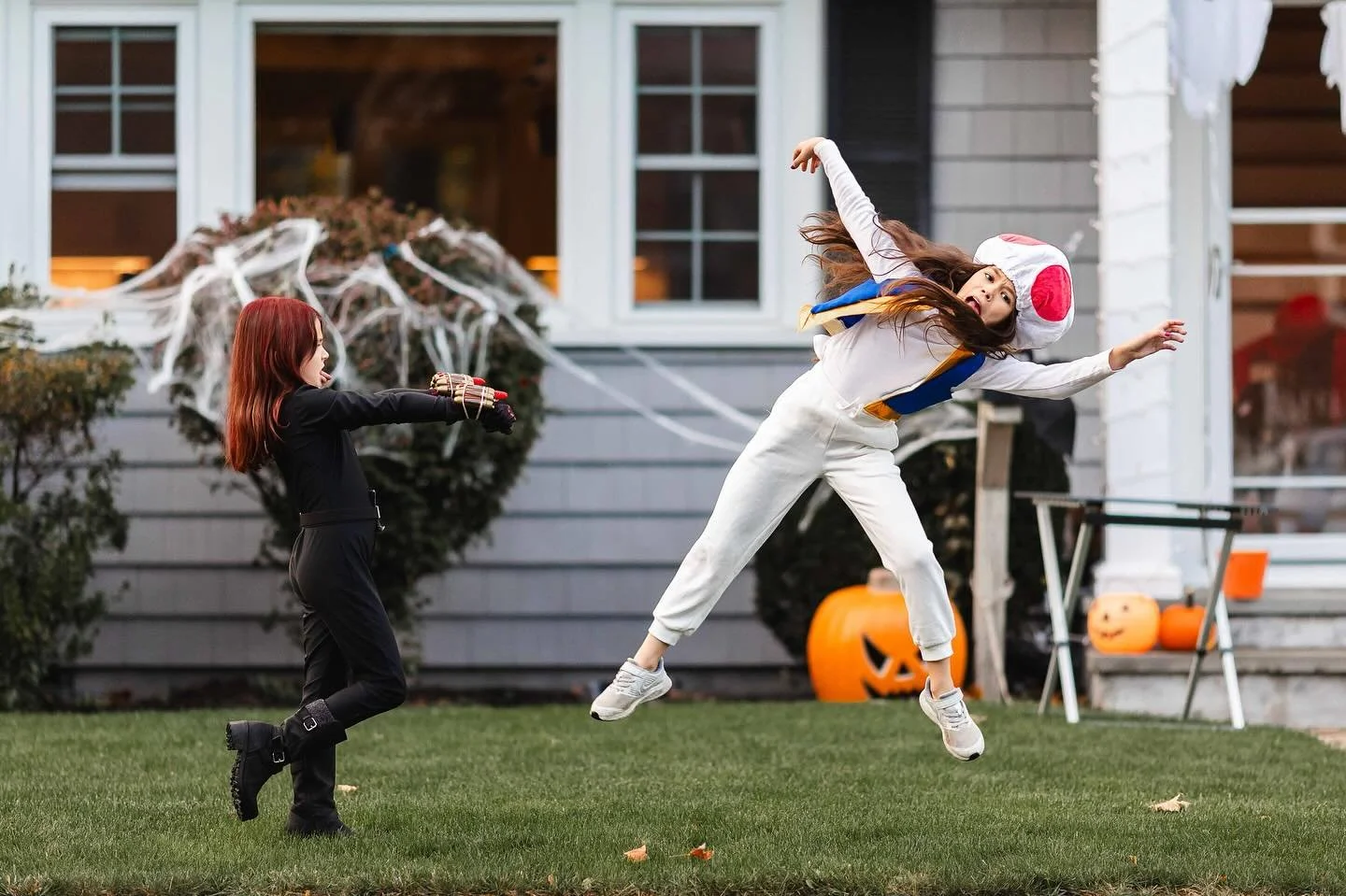 This is not typical for me but I had to dig this one out of the archives as one of my all time favorite Halloween pics 😂😂