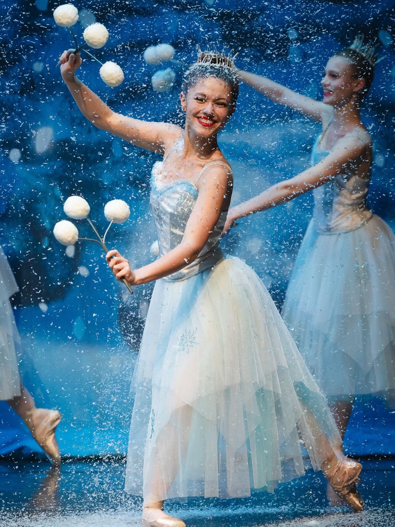 Whelp pulling out some of my fave snow pics of Fiona from Nutcracker 2024 since apparently I need snow pics every week now. @fiona.savarese @philadanceacademy