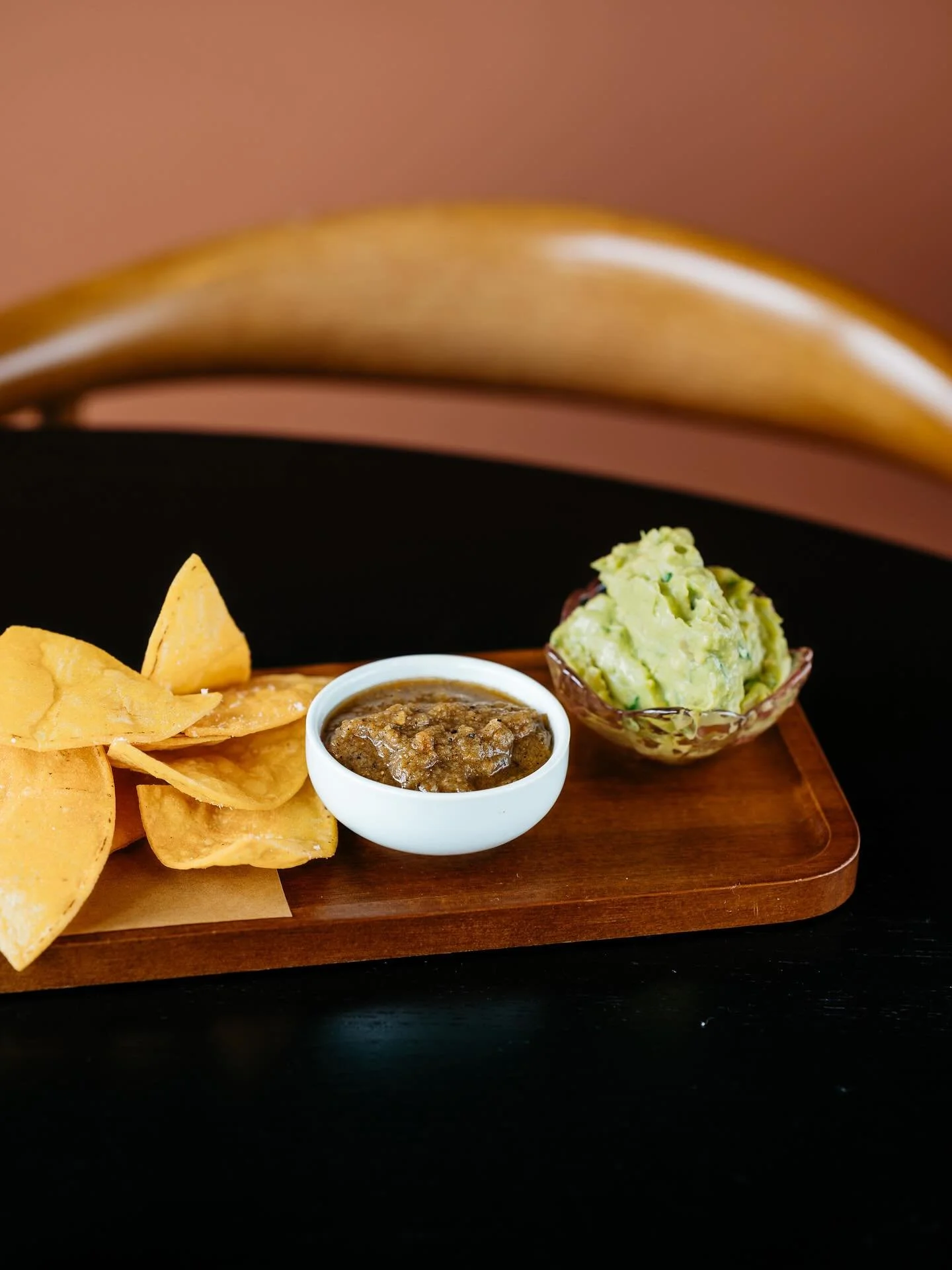 Join us tomorrow as we celebrate D&iacute;a de los Muertos &mdash; a time to honour our loved ones and toast to their memory 💀 🌺 

Enjoy 2 margaritas + guac &amp; salsa for $30!