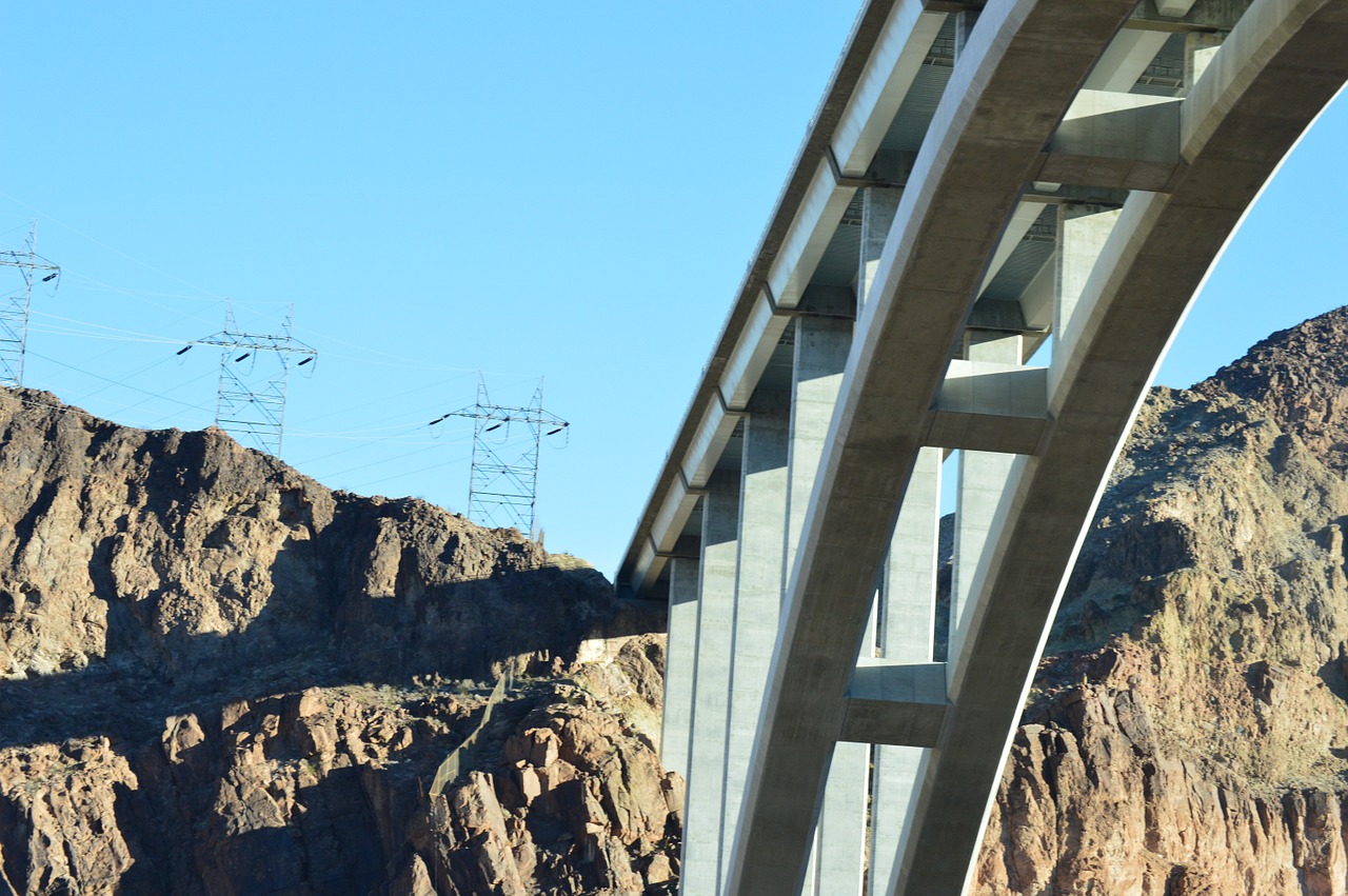 hoover-dam-259454_1280.jpg