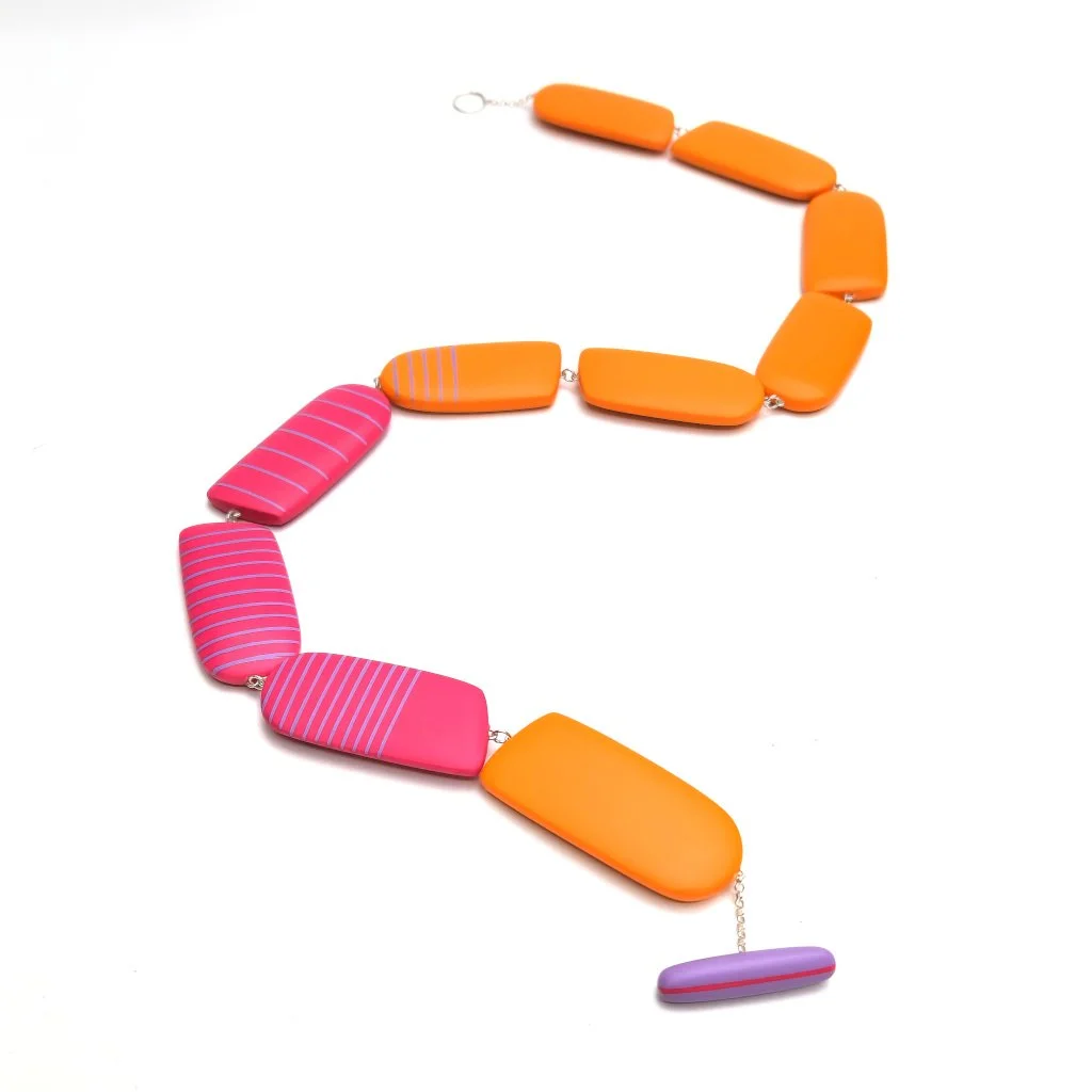 long-display-abnecklace.jpg