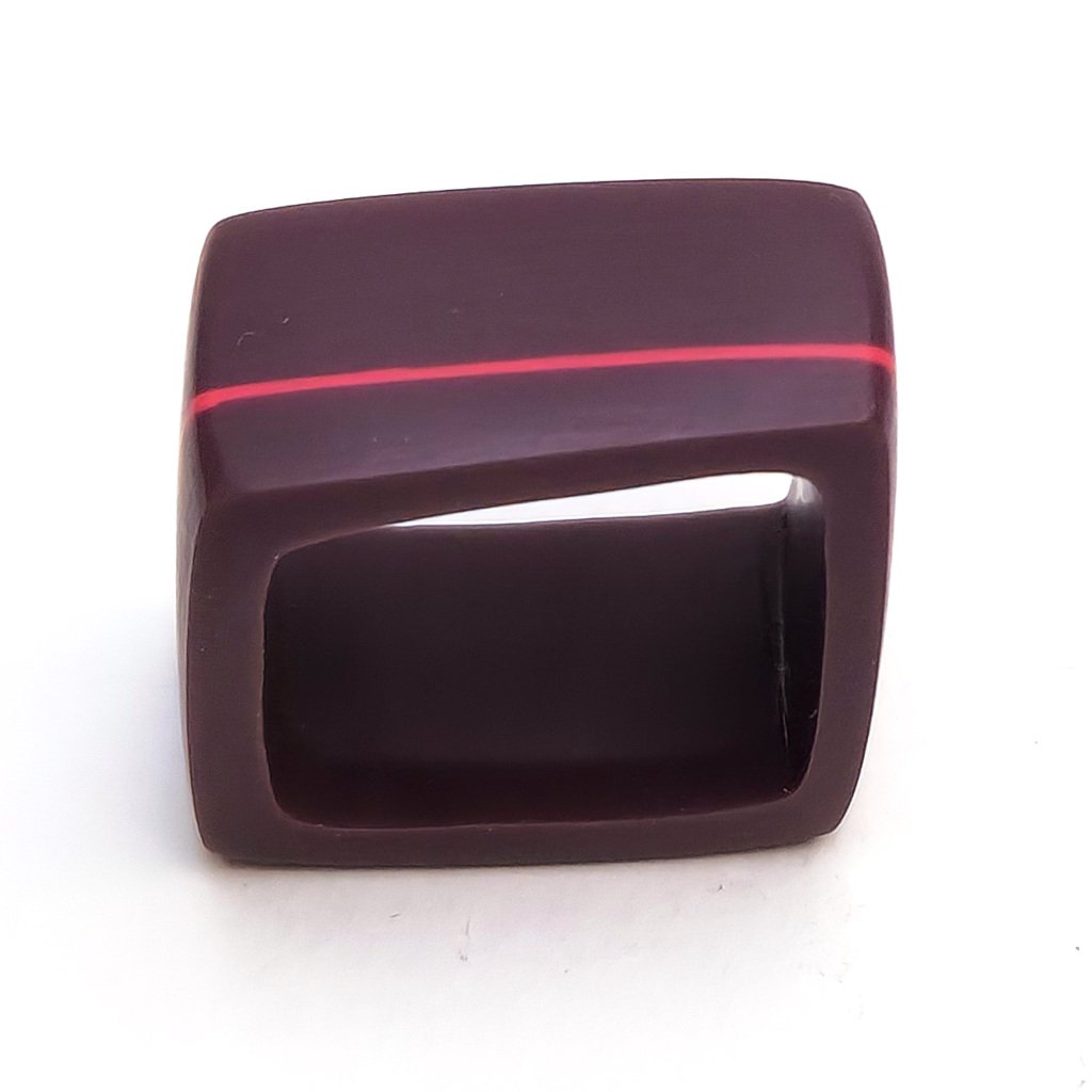 resin-square-ring-maroon-kaz.jpg