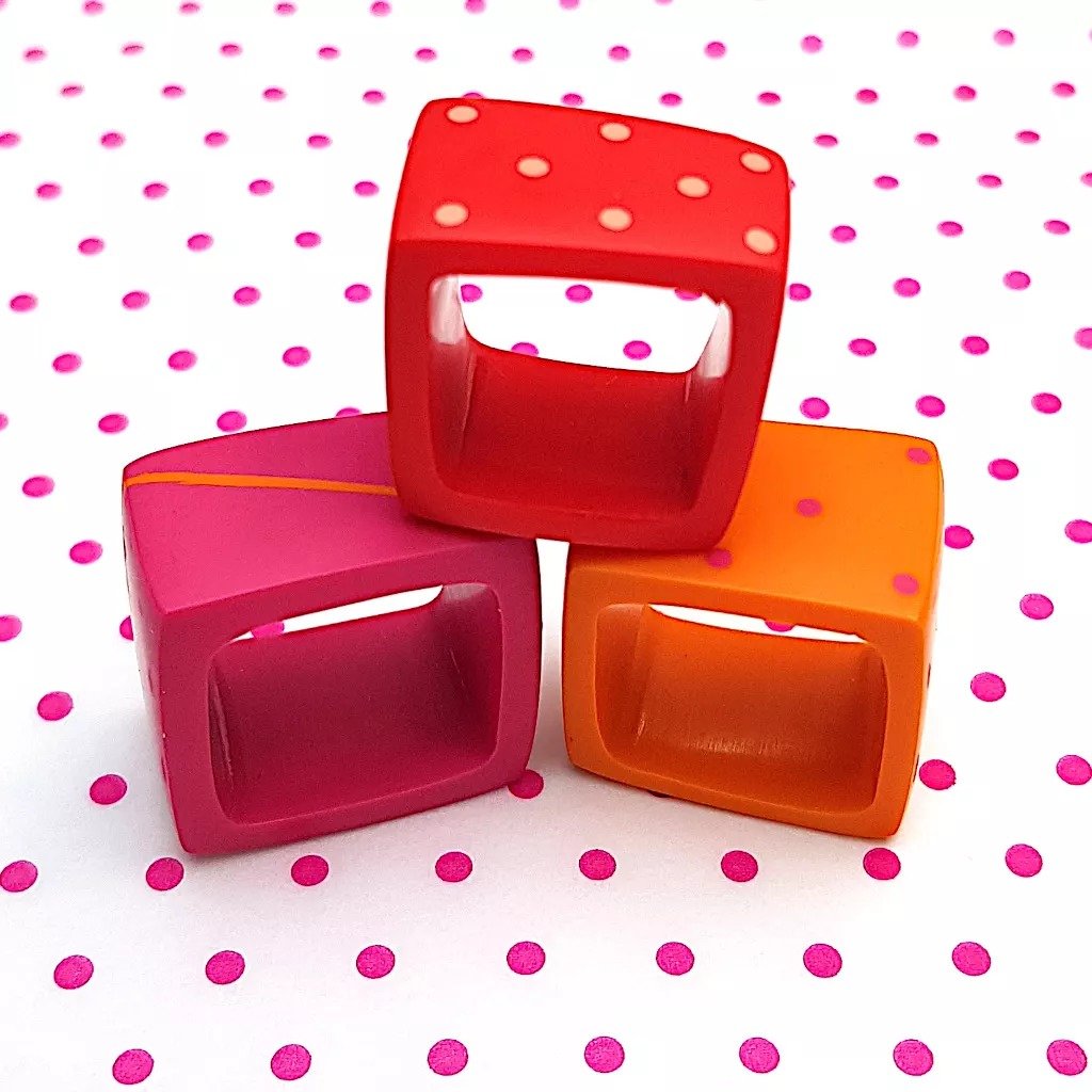 S Q U A R E ! ! !

Who said rings need to be round? 

Be different and stand out!

These square rings are bright, bold and doing their own thing! Now available @coburghouse shop!

Cast in resin with a contrasting pattern inlaid into the surface, thes