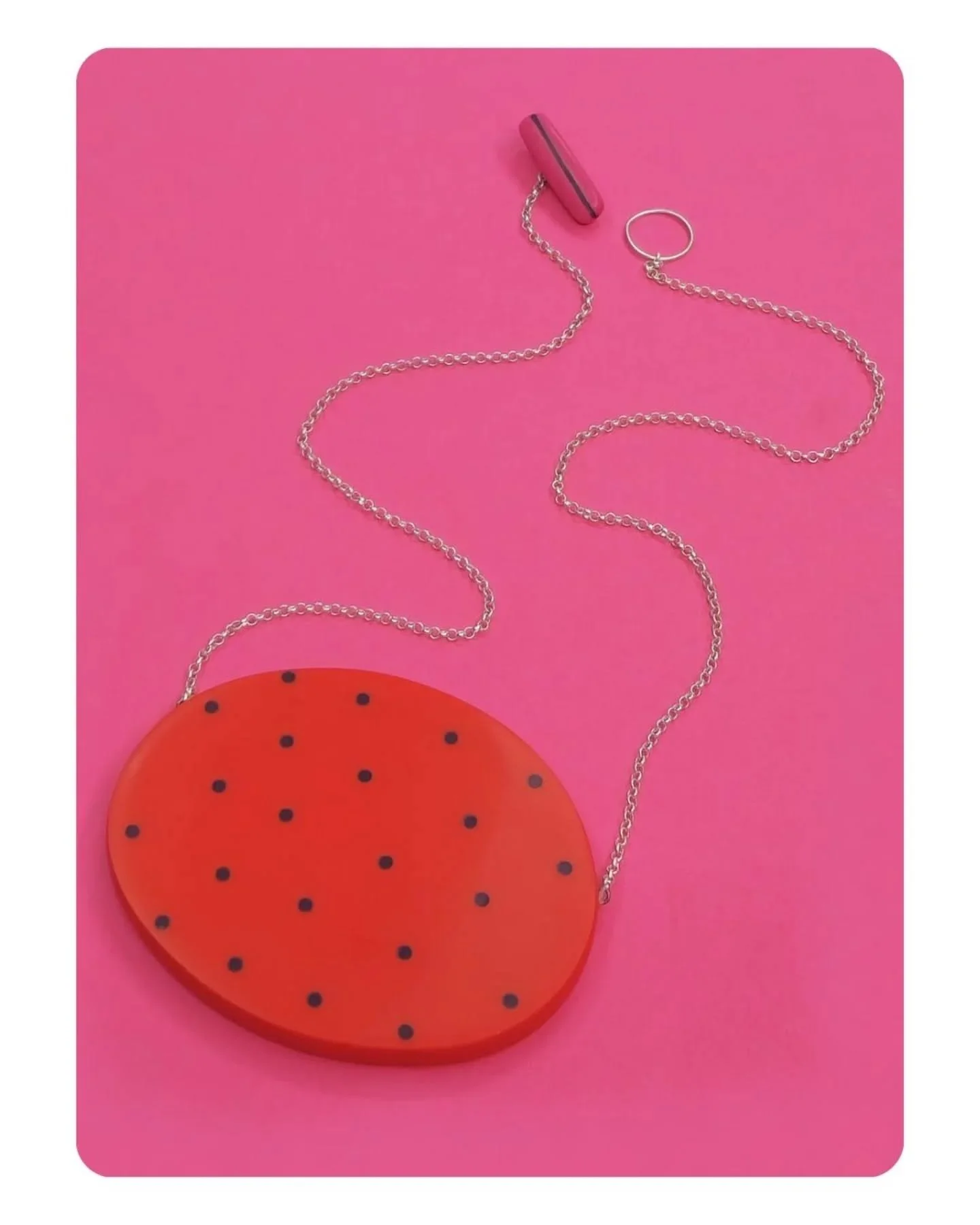 P O P ! ! !

Still looking to get a few special presents? Or maybe just treat yourself? I'm not gonna tell 🤣

This new colour popping reversible pendant has just been added to the website!

Perfect colour for the season &hearts;️&hearts;️&hearts;️&h