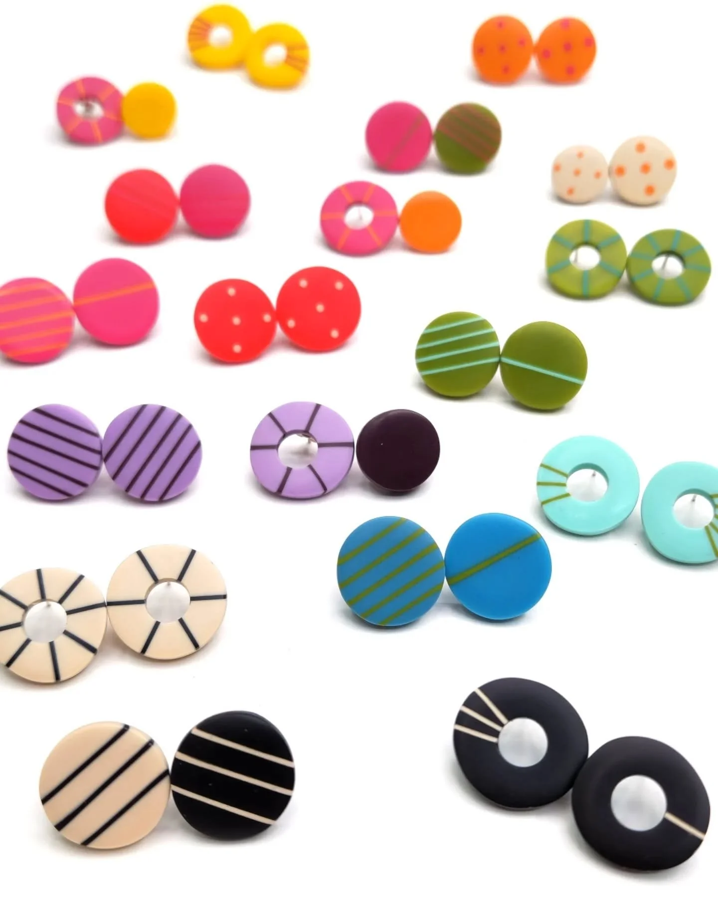 S T O C K I N G  F I L L E R S ! ! ! 

Don't match studs, wobble hoops or mini studs? 

All brilliant to add a wee bit of colour and fun to your daily look!

&hearts;️💛💗💚💜🧡💙

And all under &pound;35! Making them a great last minute stocking fil