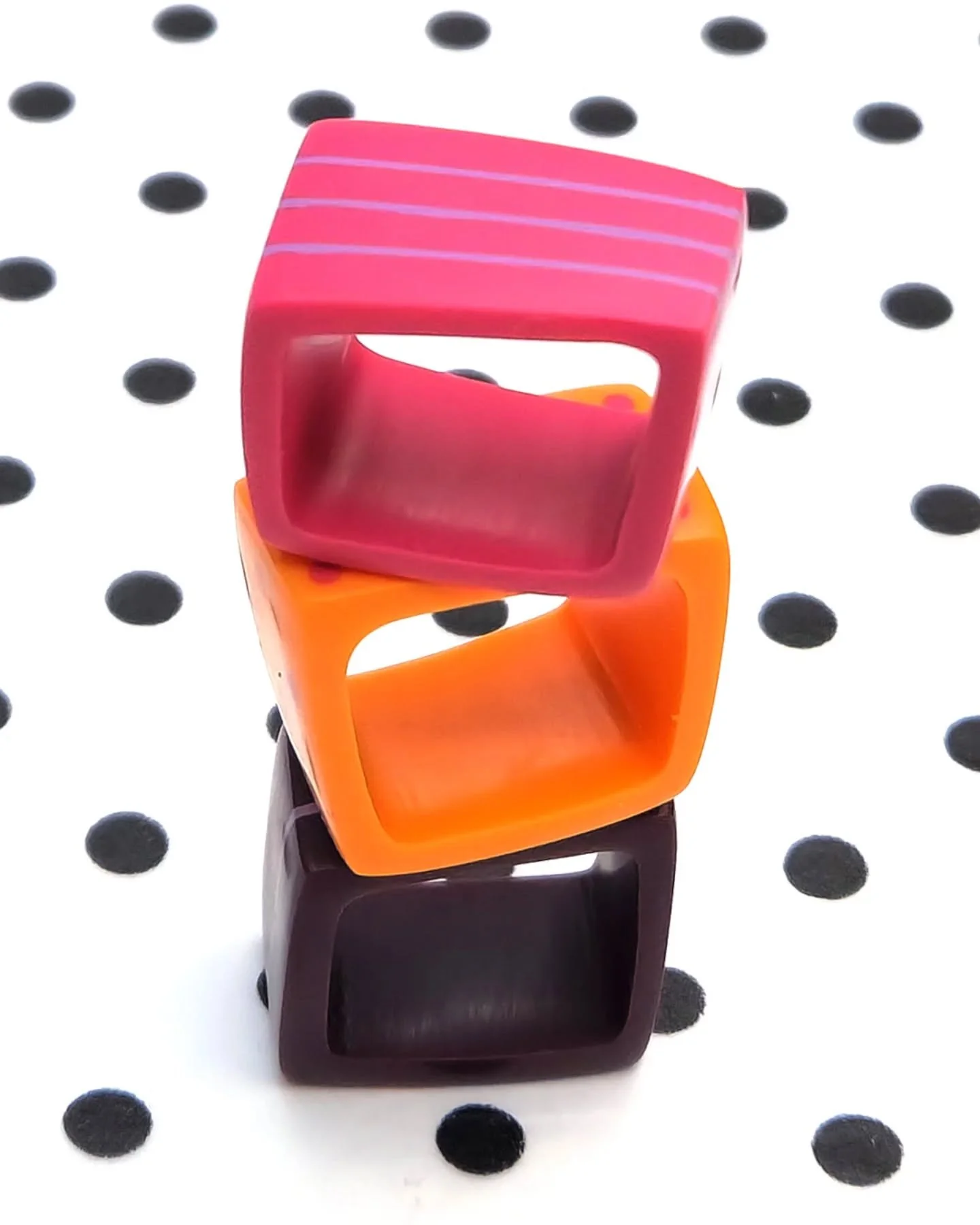 F A V O U R I T E S ! ! ! 

The KAZ square rings are a firm favourite from the collection!

Fun, colourful and stylish!

I've been making these for over 20 years!!!

I wear mine everyday and feel lost if I forget to put it on.

They are available in 