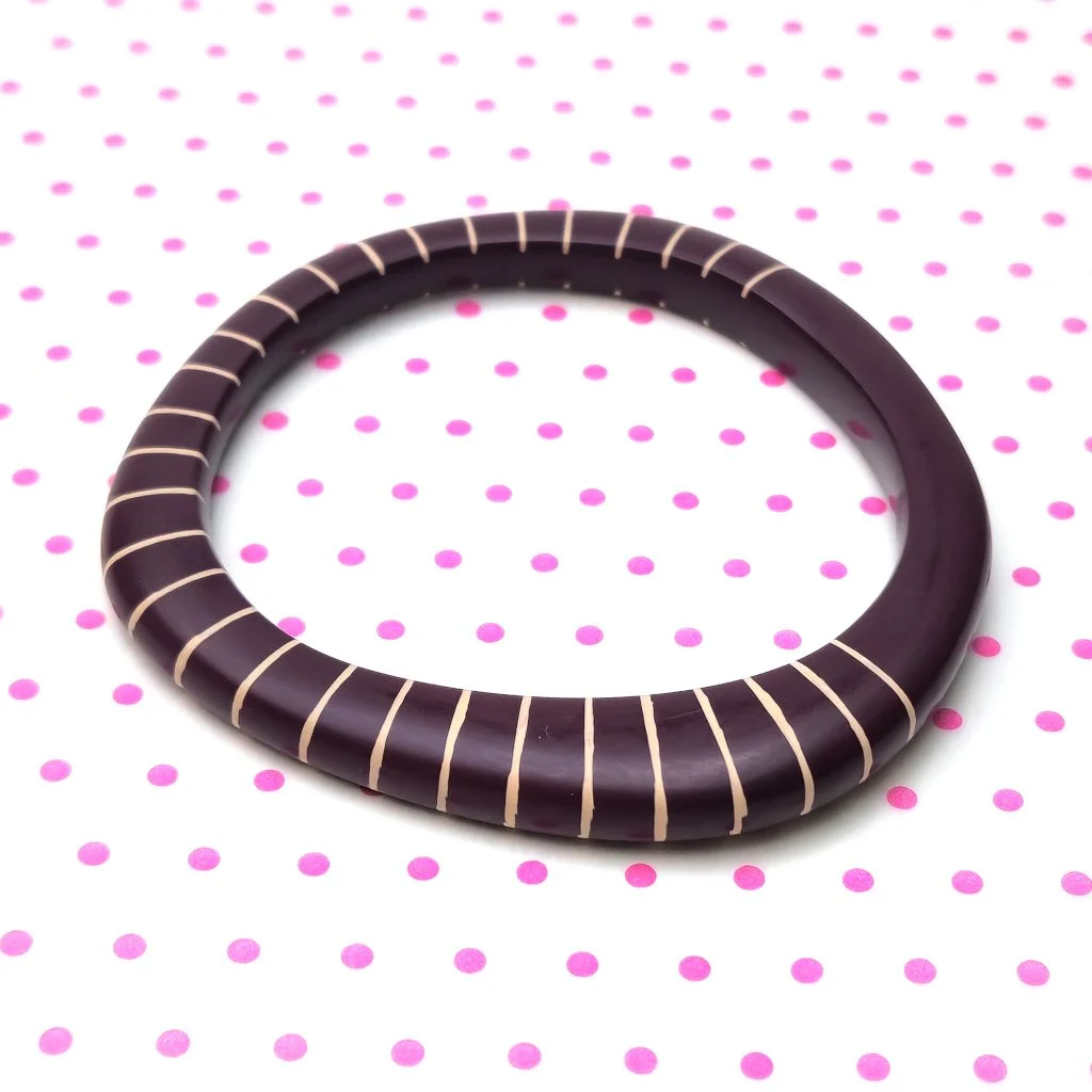 maroon-stripy-resin-bangle-kaz.jpg