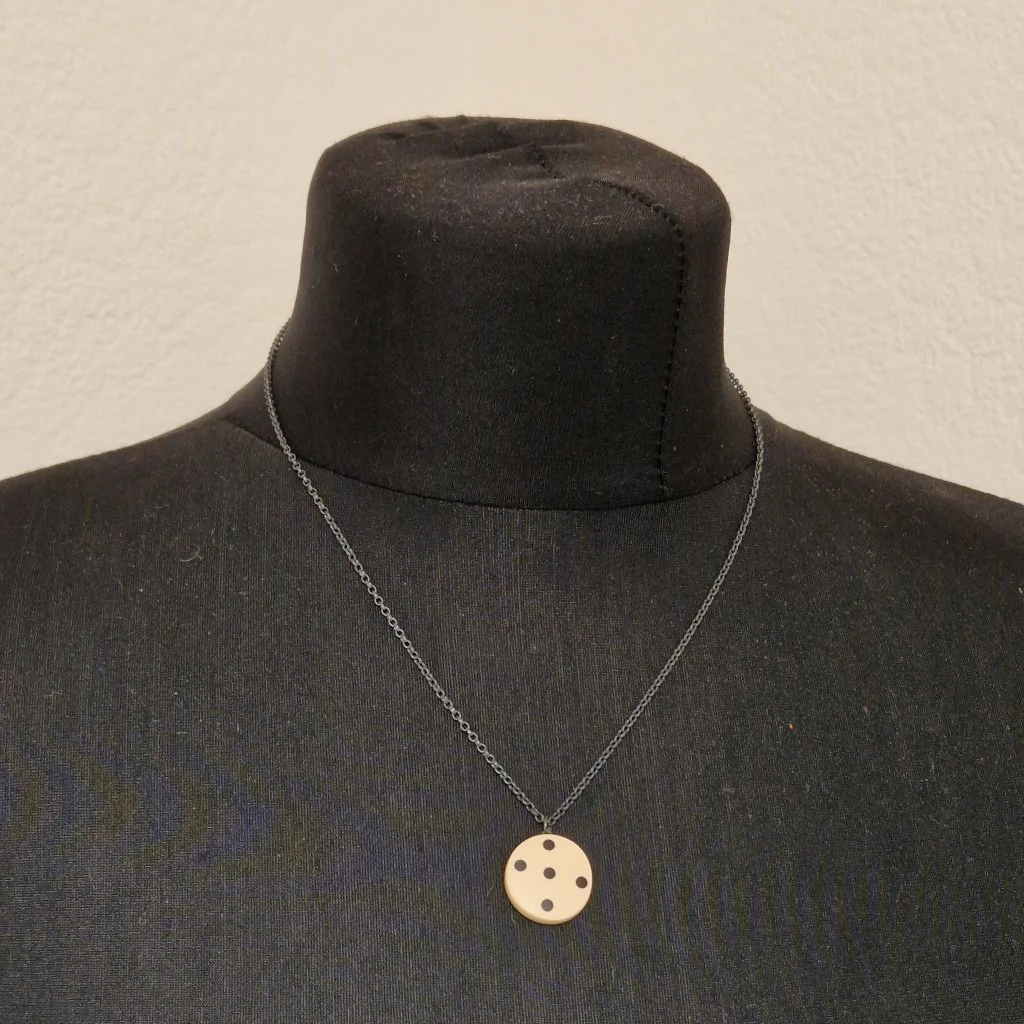 spotty-side-modelled-ss-pendant.jpg