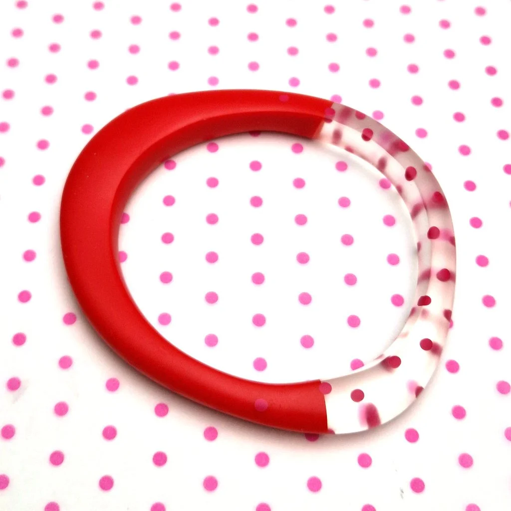 red-resin-bangle-pink-spots.jpg