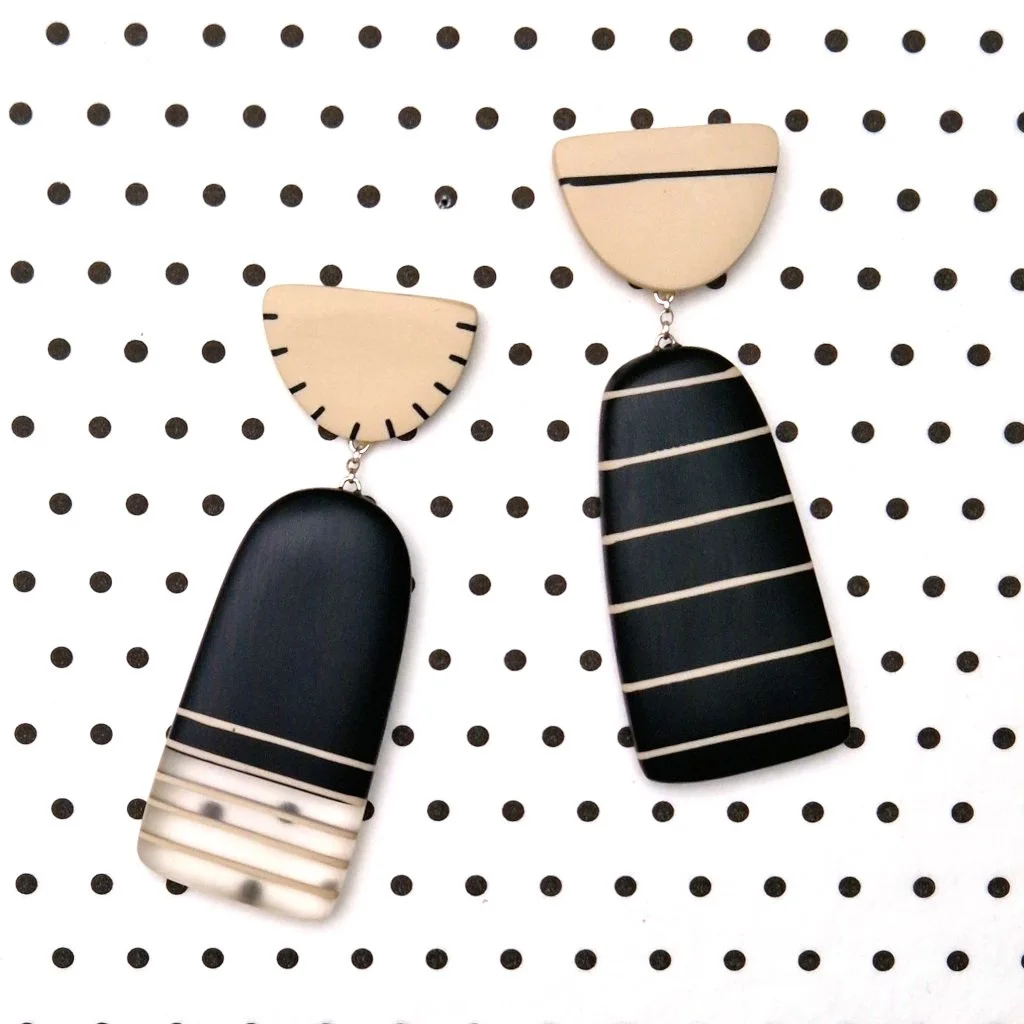 black-arch-stripe-mismatch-earrings.jpg