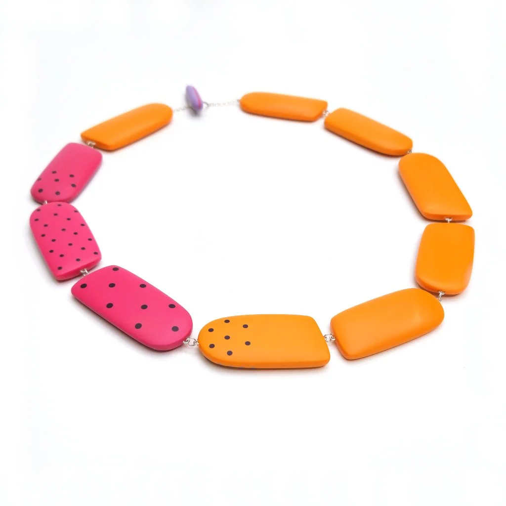 spotty-detail-reversible-abnecklace.jpg