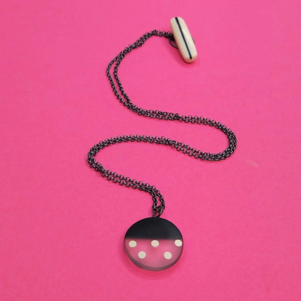 spotty-black-nude-mini-pendant.jpg