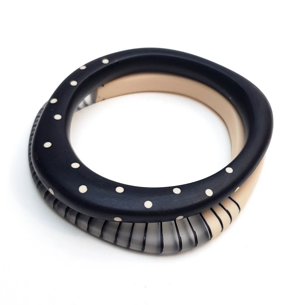black-white-resin-chunky-bangles.jpg