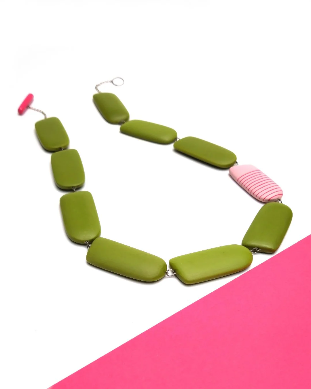 long-green-reversible-necklace.jpg