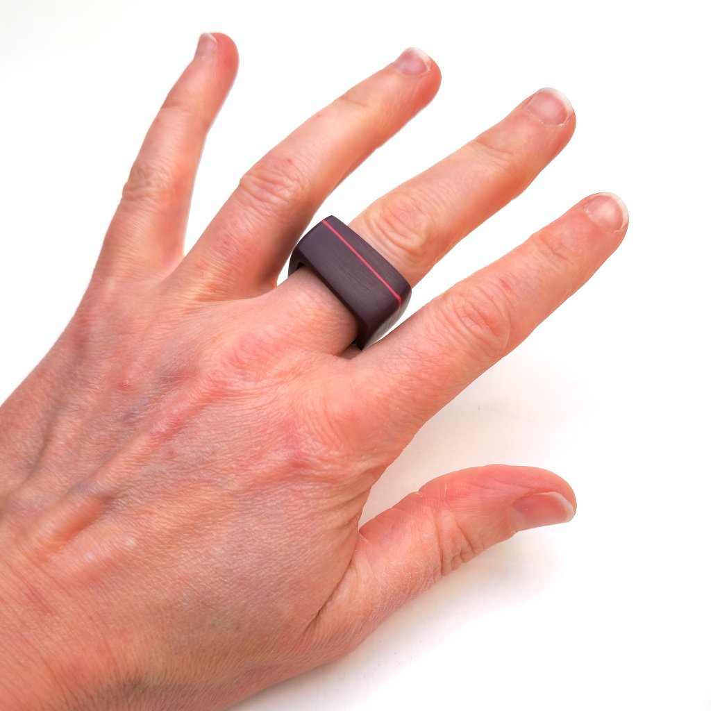 maroon-stripe-square-ring-kaz.jpg