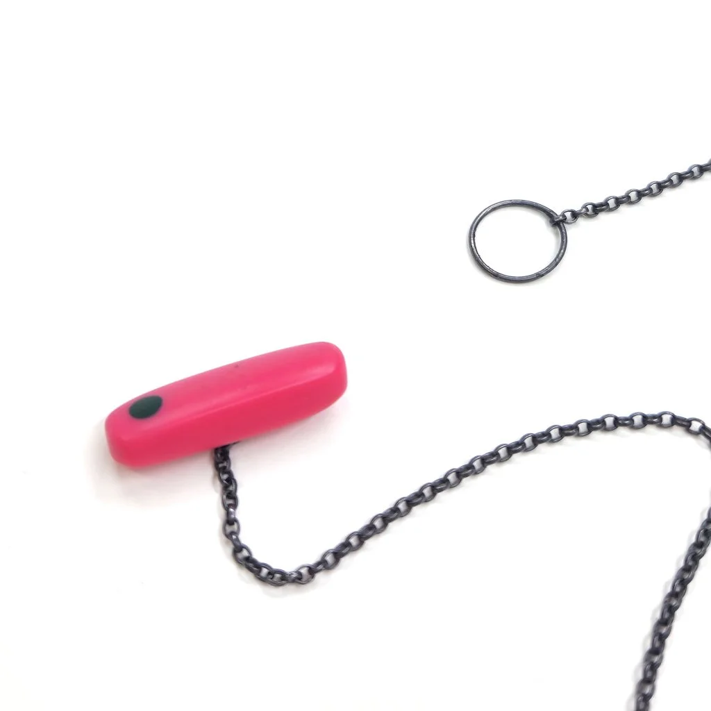 detail-mix-up-necklace.jpg