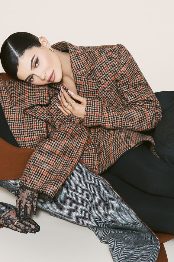kylie-jenner-cropped-jacet.jpg